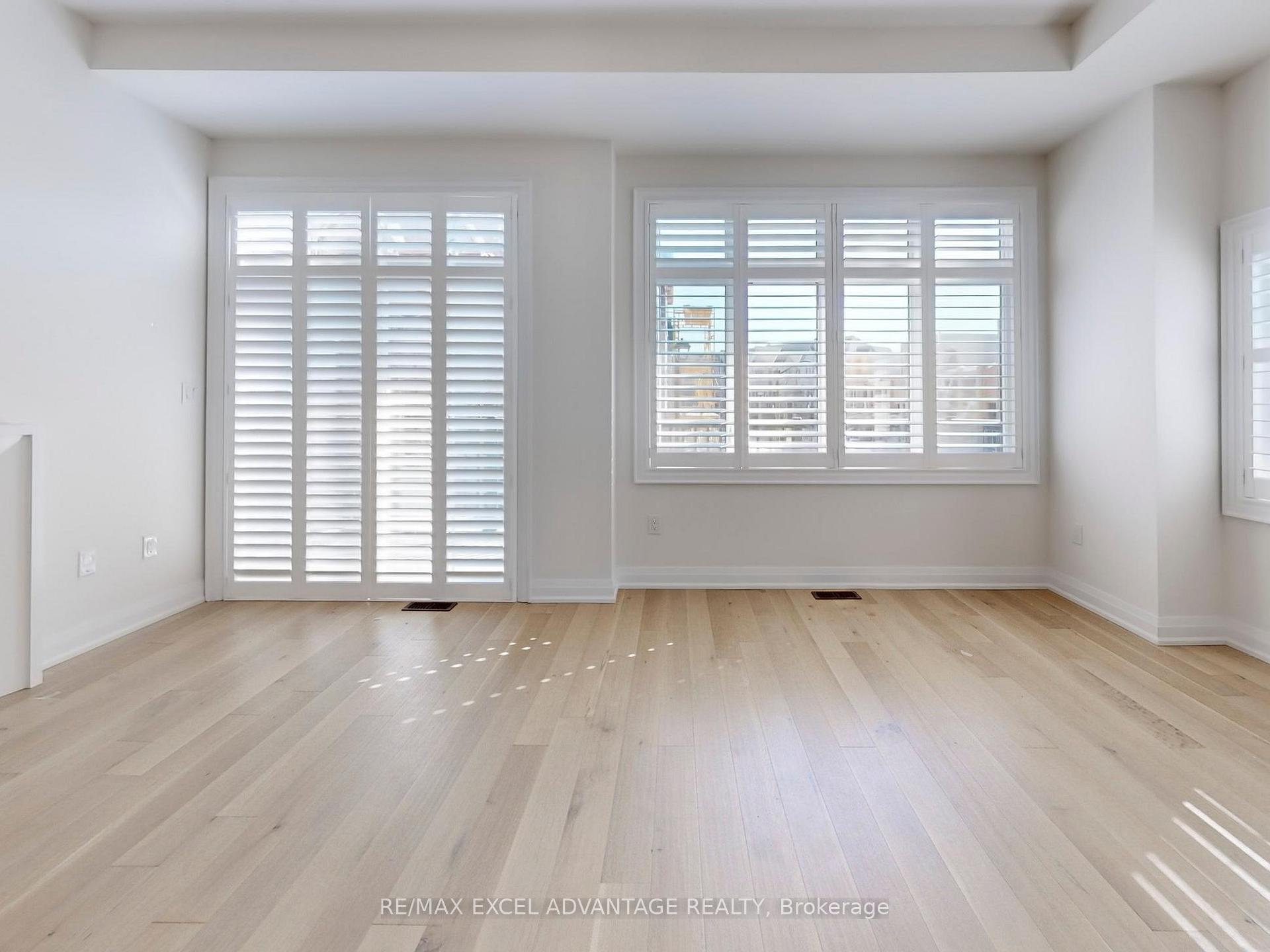 Photo 7 of 14 Abbeyhill Lane, Markham, Angus Glen — HOMEH