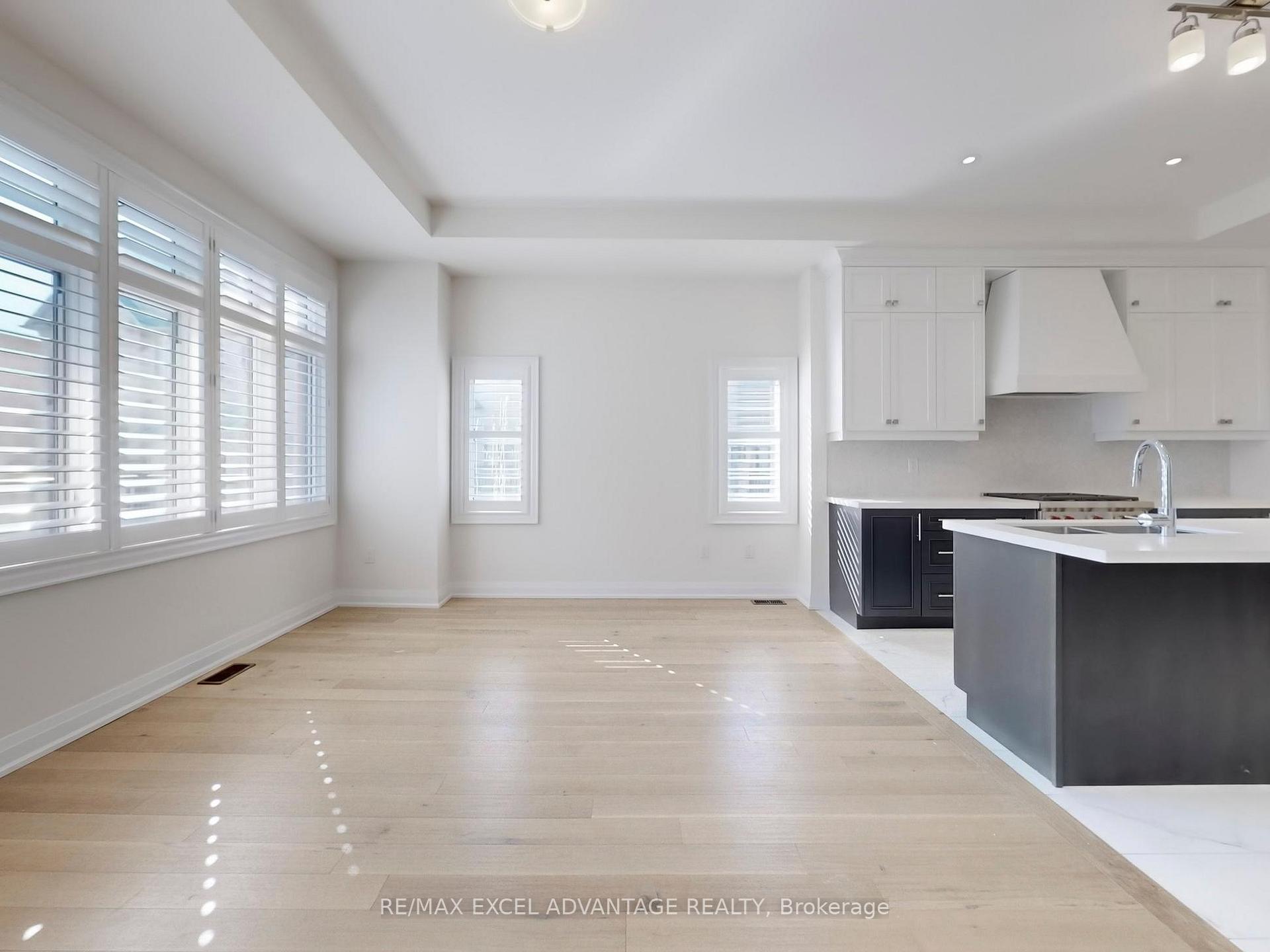 Photo 11 of 14 Abbeyhill Lane, Markham, Angus Glen — HOMEH
