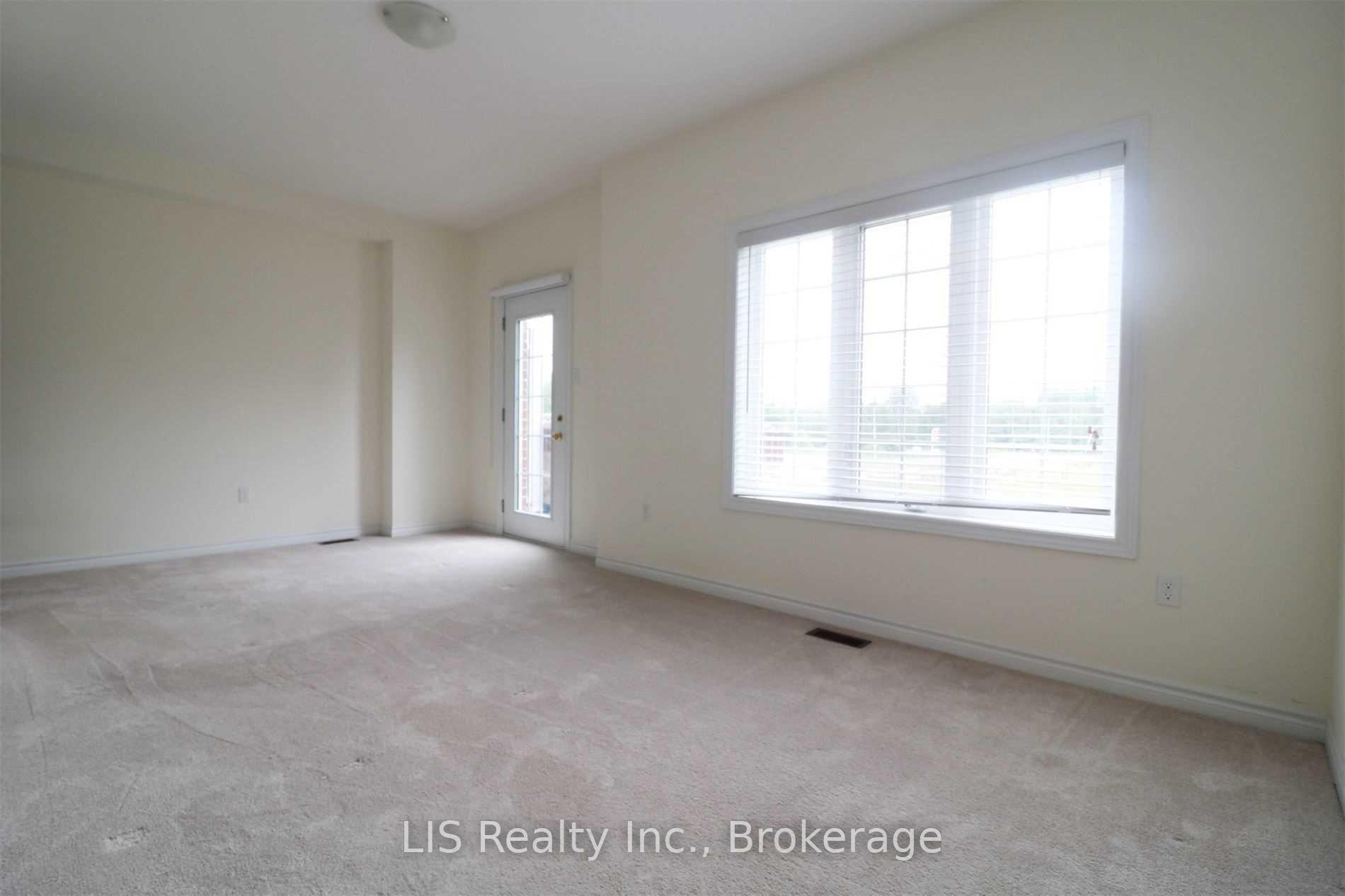 Photo 4 of Unit 70, 88 Decorso Drive, Guelph, Kortright East — HOMEH