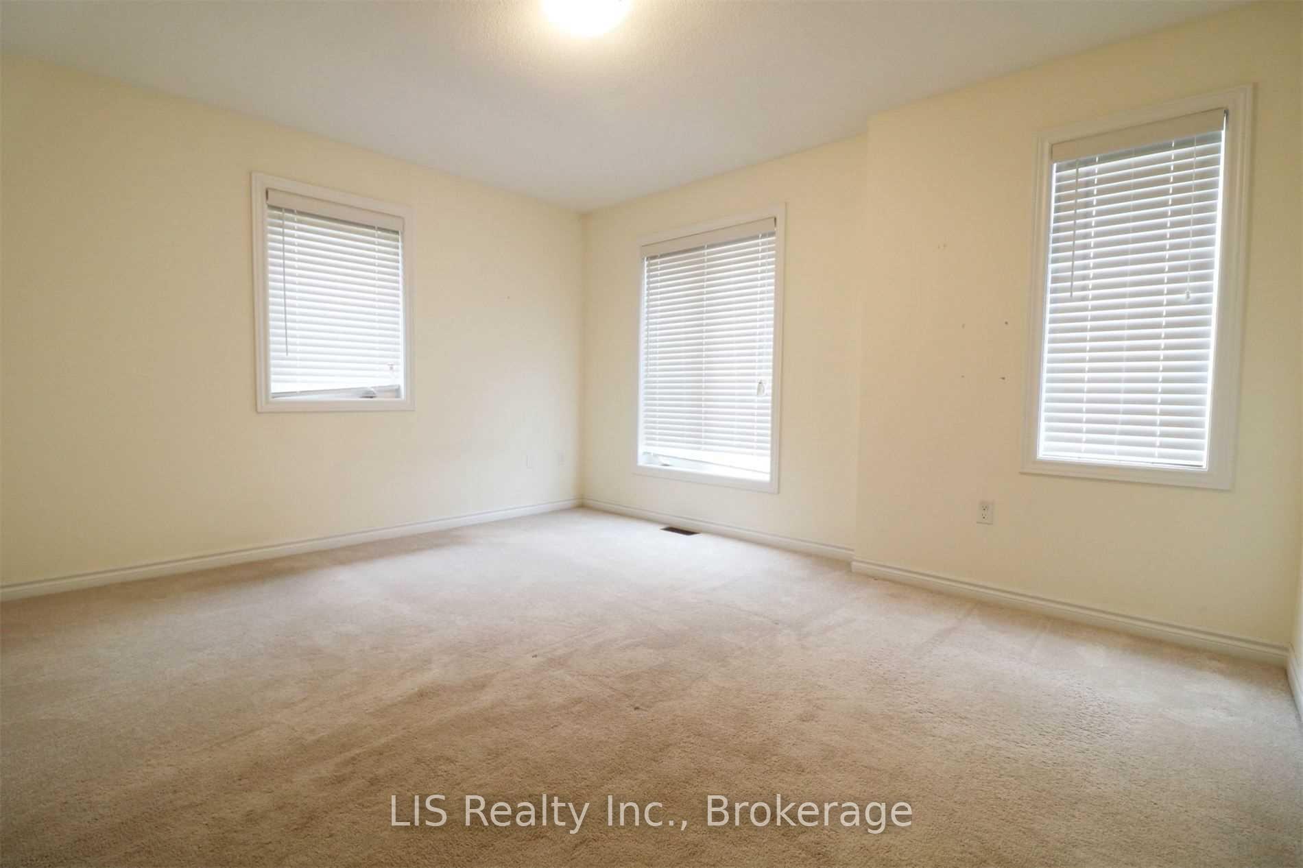 Photo 14 of Unit 70, 88 Decorso Drive, Guelph, Kortright East — HOMEH