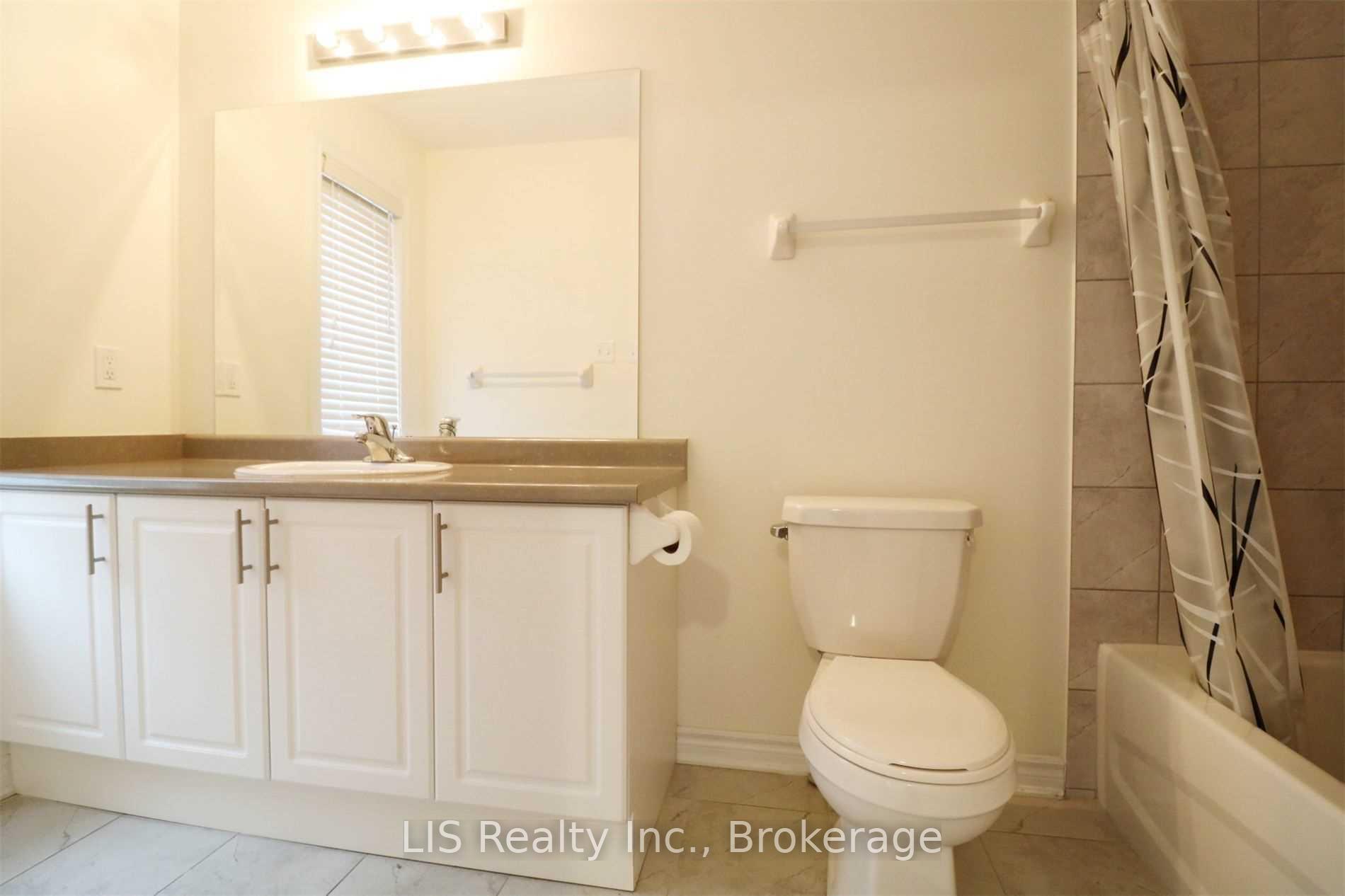 Photo 13 of Unit 70, 88 Decorso Drive, Guelph, Kortright East — HOMEH