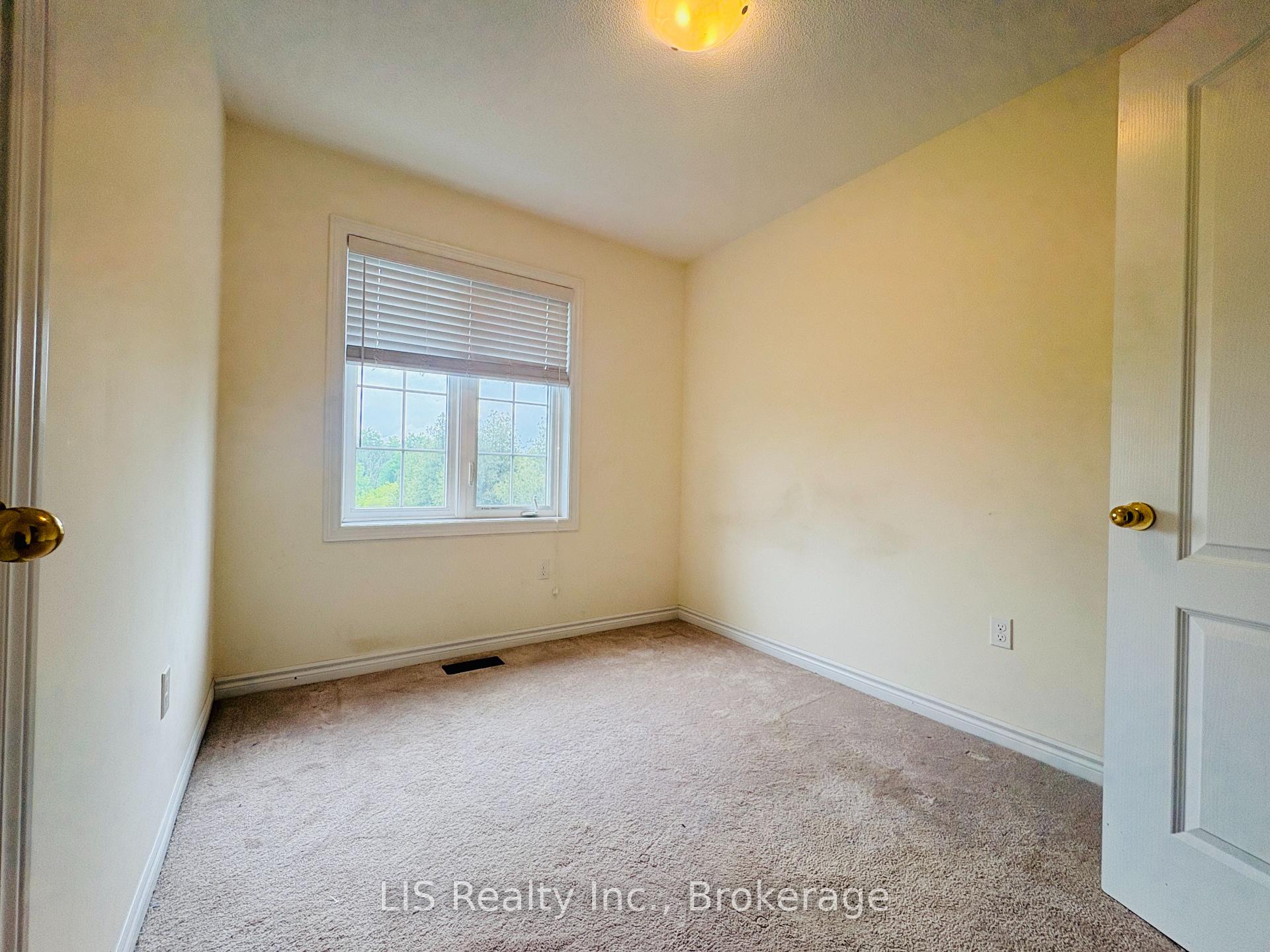 Photo 18 of Unit 70, 88 Decorso Drive, Guelph, Kortright East — HOMEH