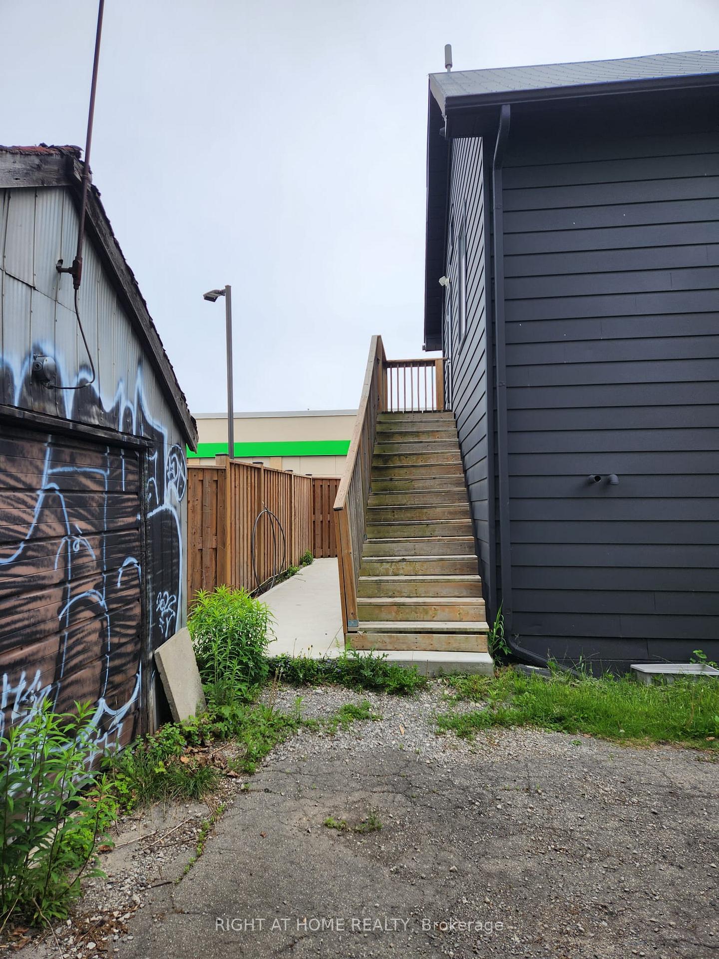 Photo 5 of Unit UPPER LEVEL, 3038 Rural Rd 56, Hamilton, Binbrook — HOMEH