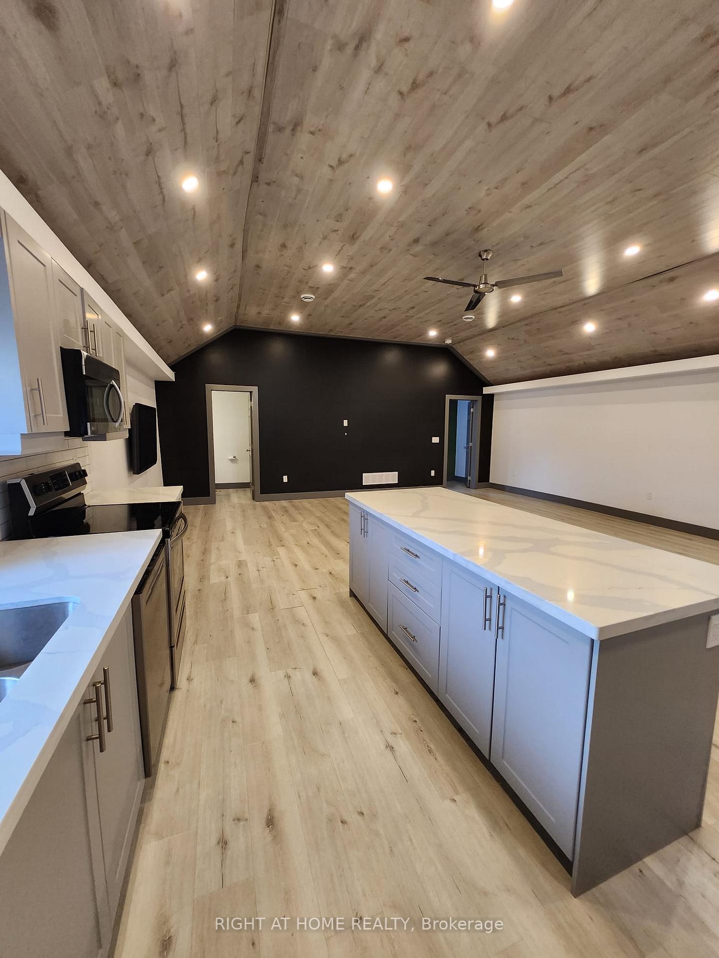 Photo 11 of Unit UPPER LEVEL, 3038 Rural Rd 56, Hamilton, Binbrook — HOMEH