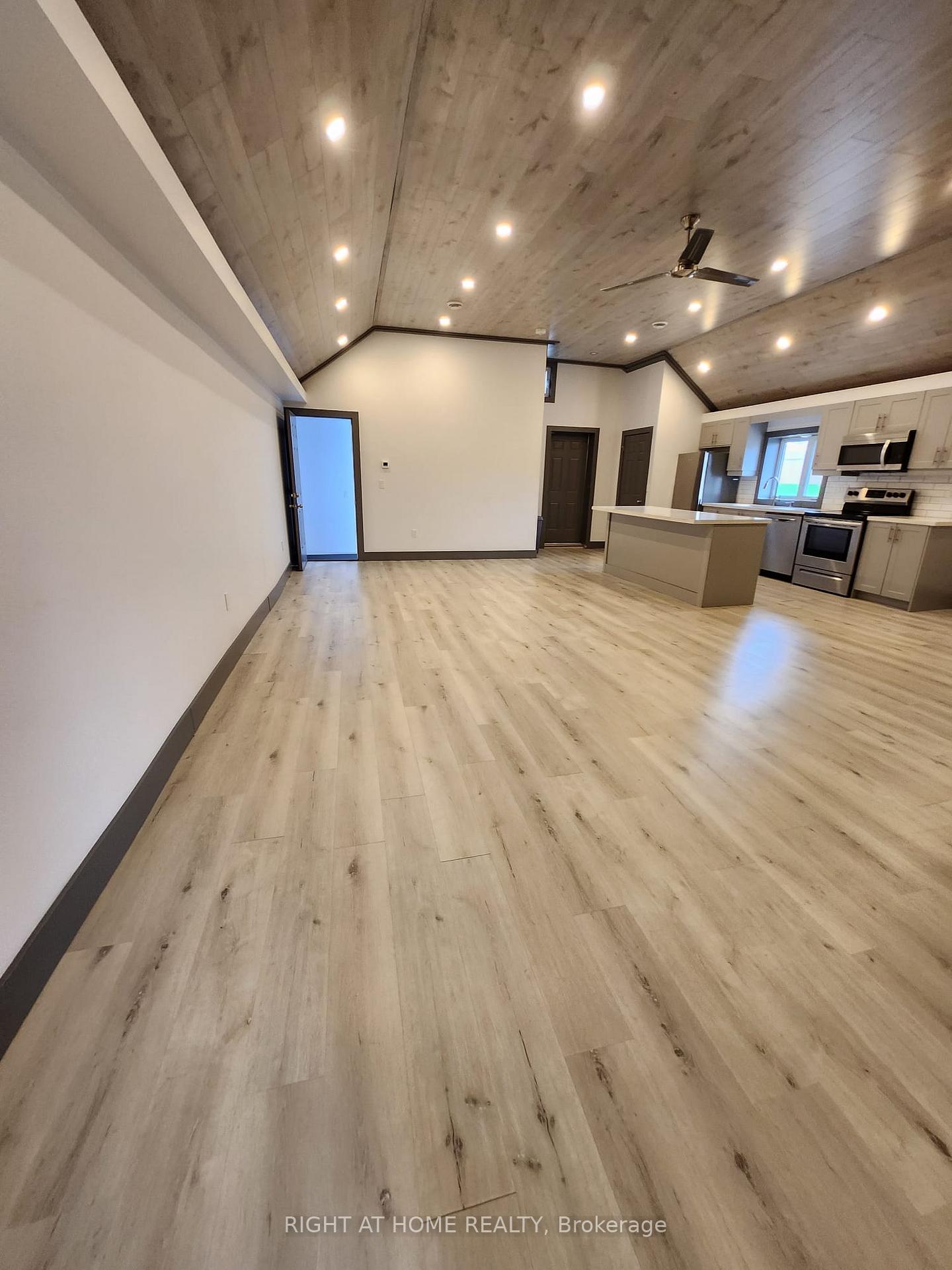 Photo 21 of Unit UPPER LEVEL, 3038 Rural Rd 56, Hamilton, Binbrook — HOMEH