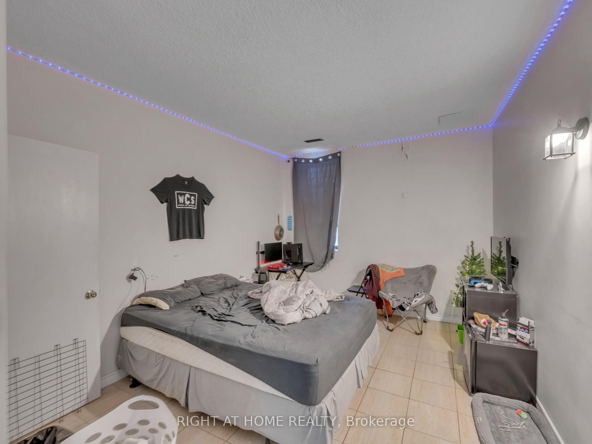 Photo 9 of Unit 13, 279 Drouillard Road, Windsor — HOMEH