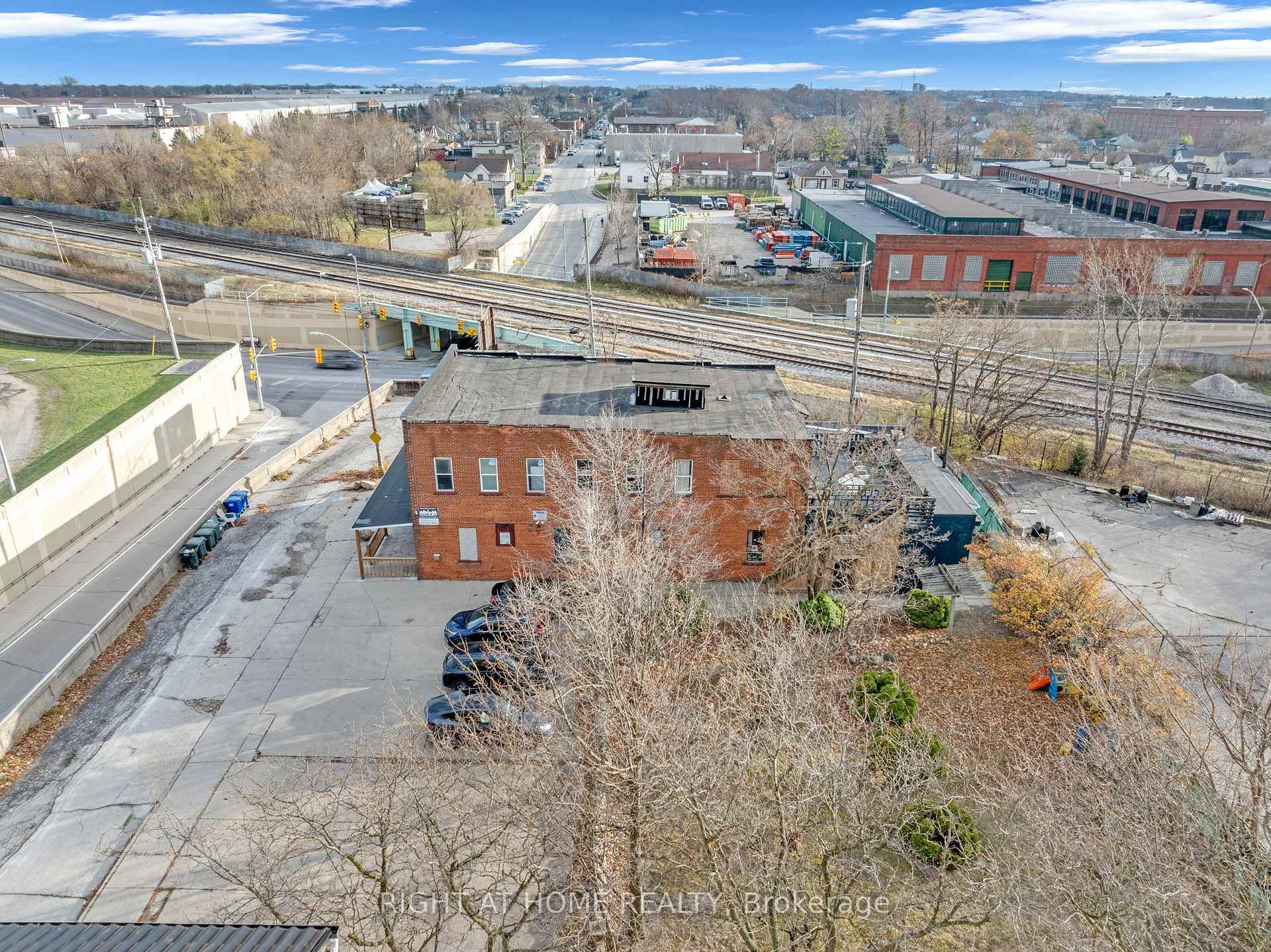 Photo 29 of Unit 13, 279 Drouillard Road, Windsor — HOMEH