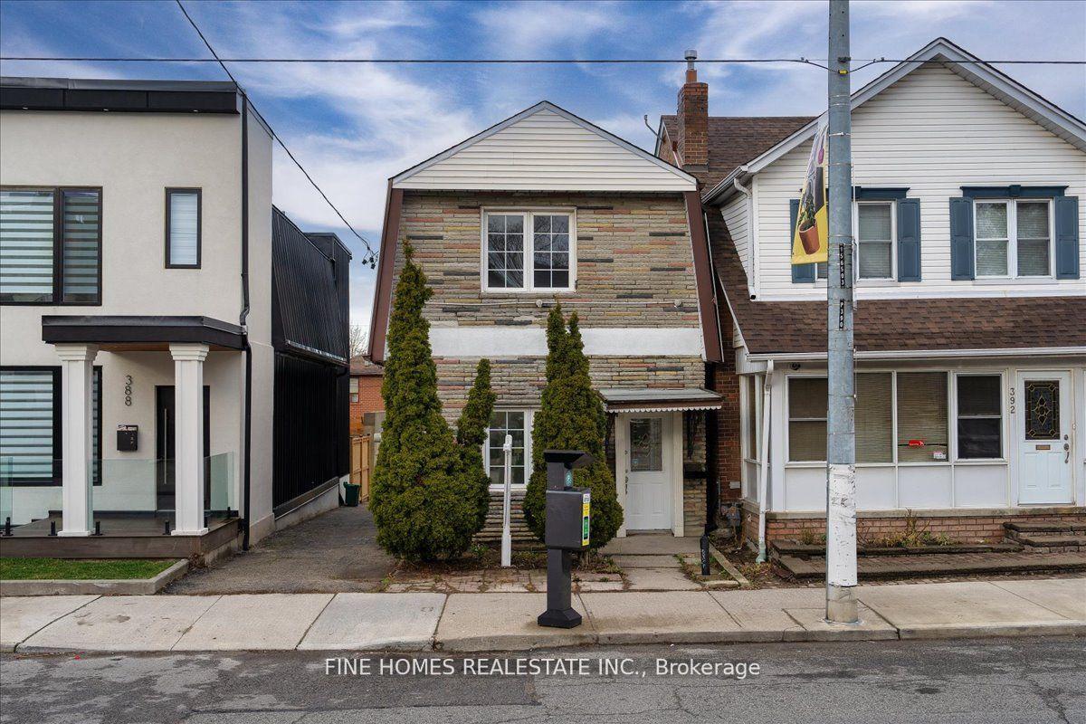 Front of Unit Main, 390 Oakowood Avenue