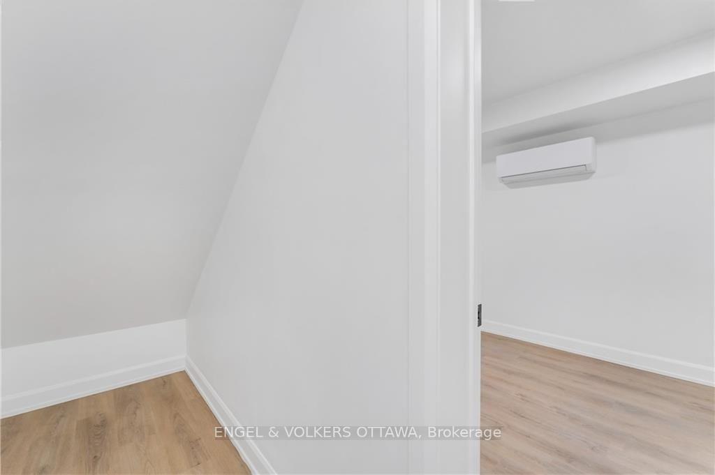 Photo 4 of Unit 2, 6b Monk Street, Ottawa, Glebe — HOMEH