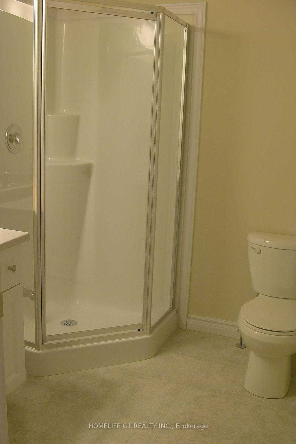 Photo 4 of Unit 45, 8 Lakelawn Road, Grimsby, Grimsby Beach — HOMEH