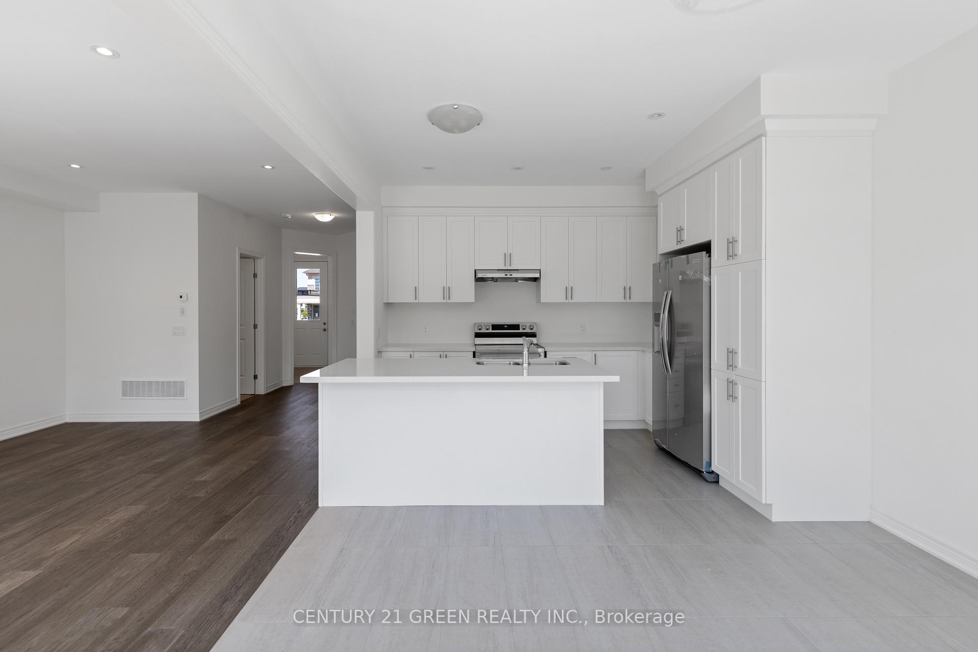 Photo 5 of Unit Main, 8 Shawbridge Court, Hamilton, Stoney Creek — HOMEH