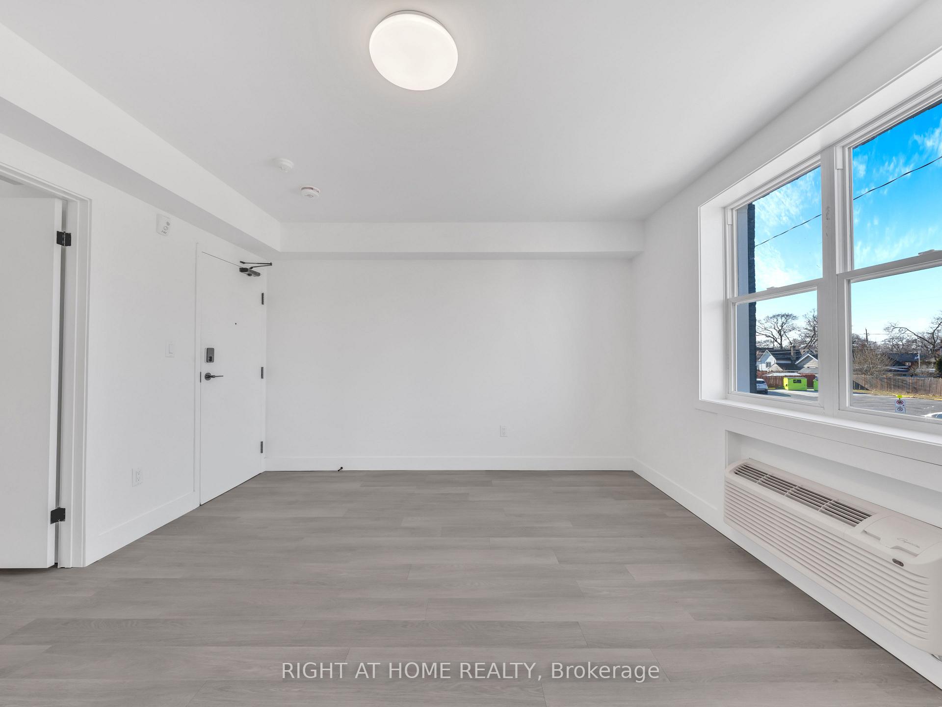 Photo 15 of Unit 204, 1804 Drouillard Road, Windsor — HOMEH