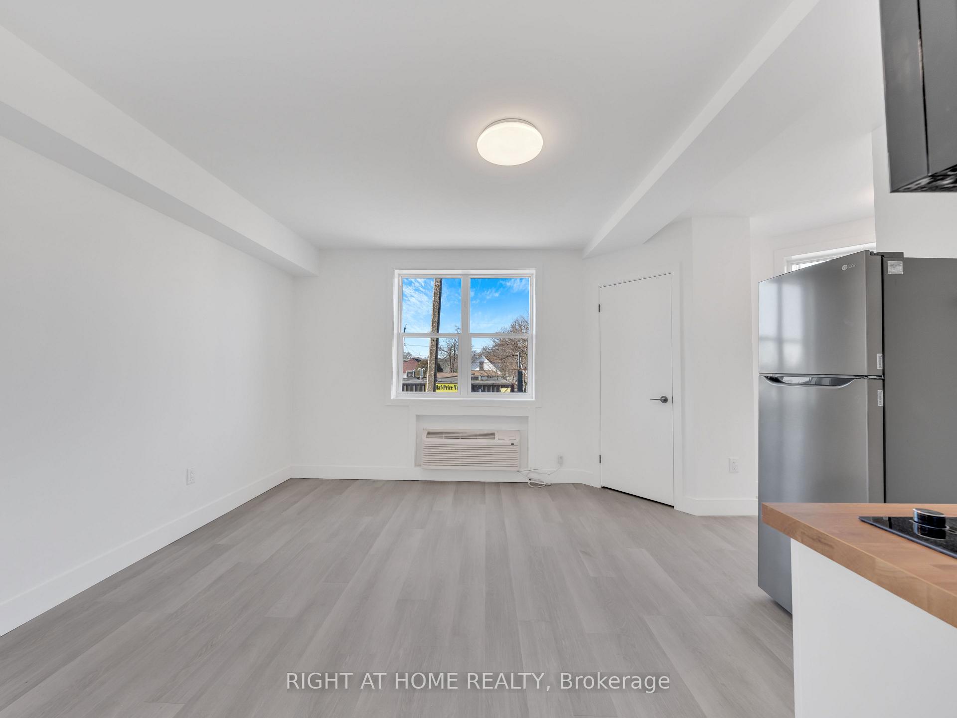 Photo 10 of Unit 204, 1804 Drouillard Road, Windsor — HOMEH