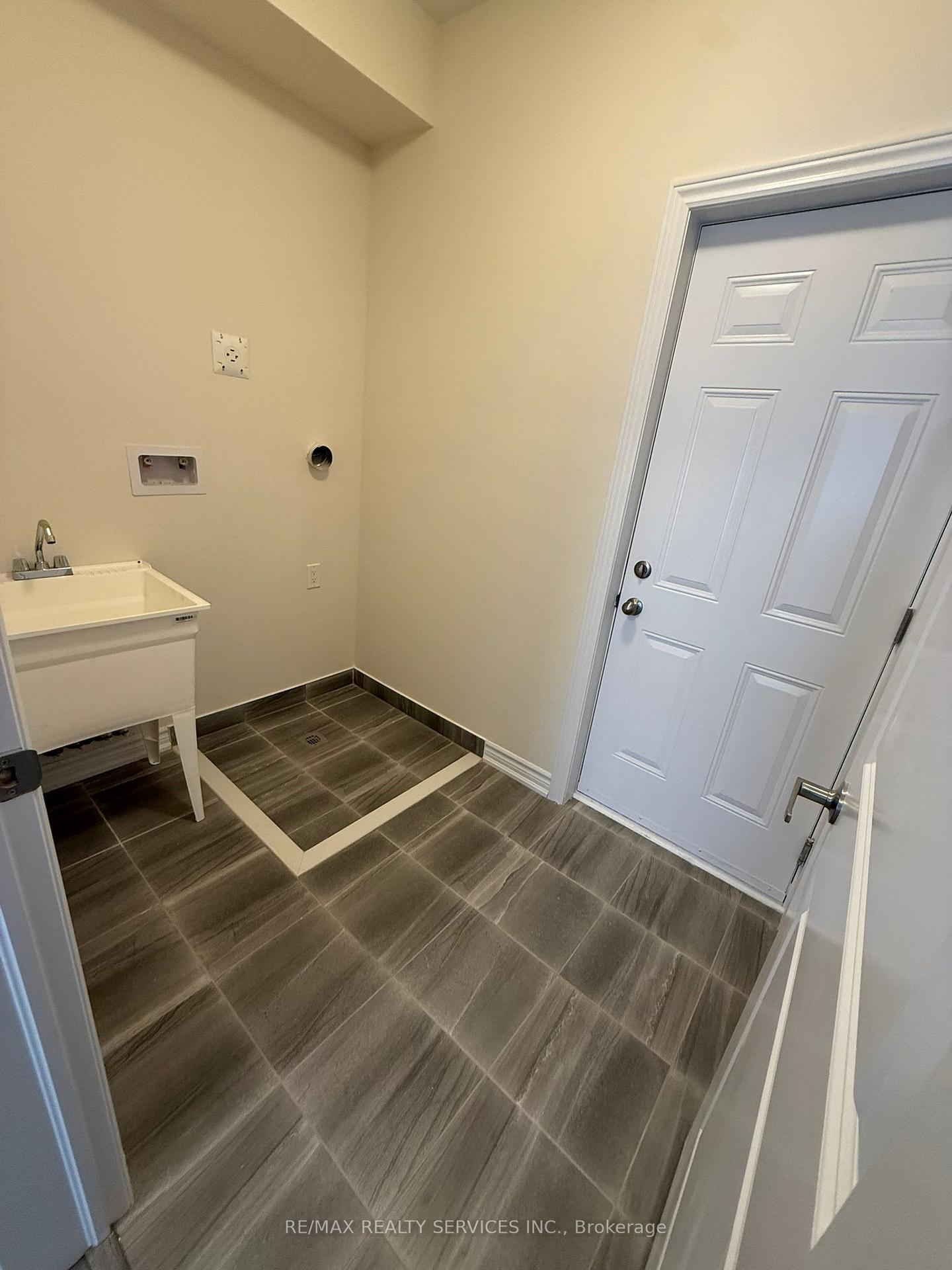 Photo 11 of 157 McGill Avenue, Erin — HOMEH