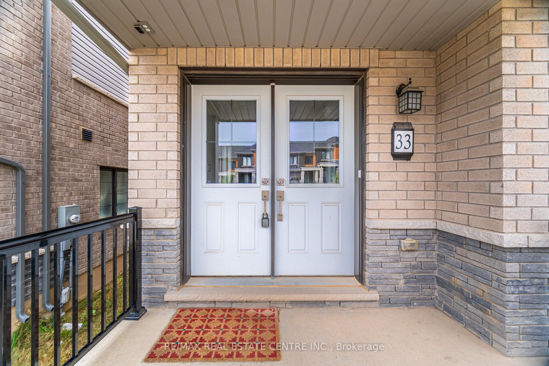Photo 8 of 33 Granville Crescent, Haldimand — HOMEH