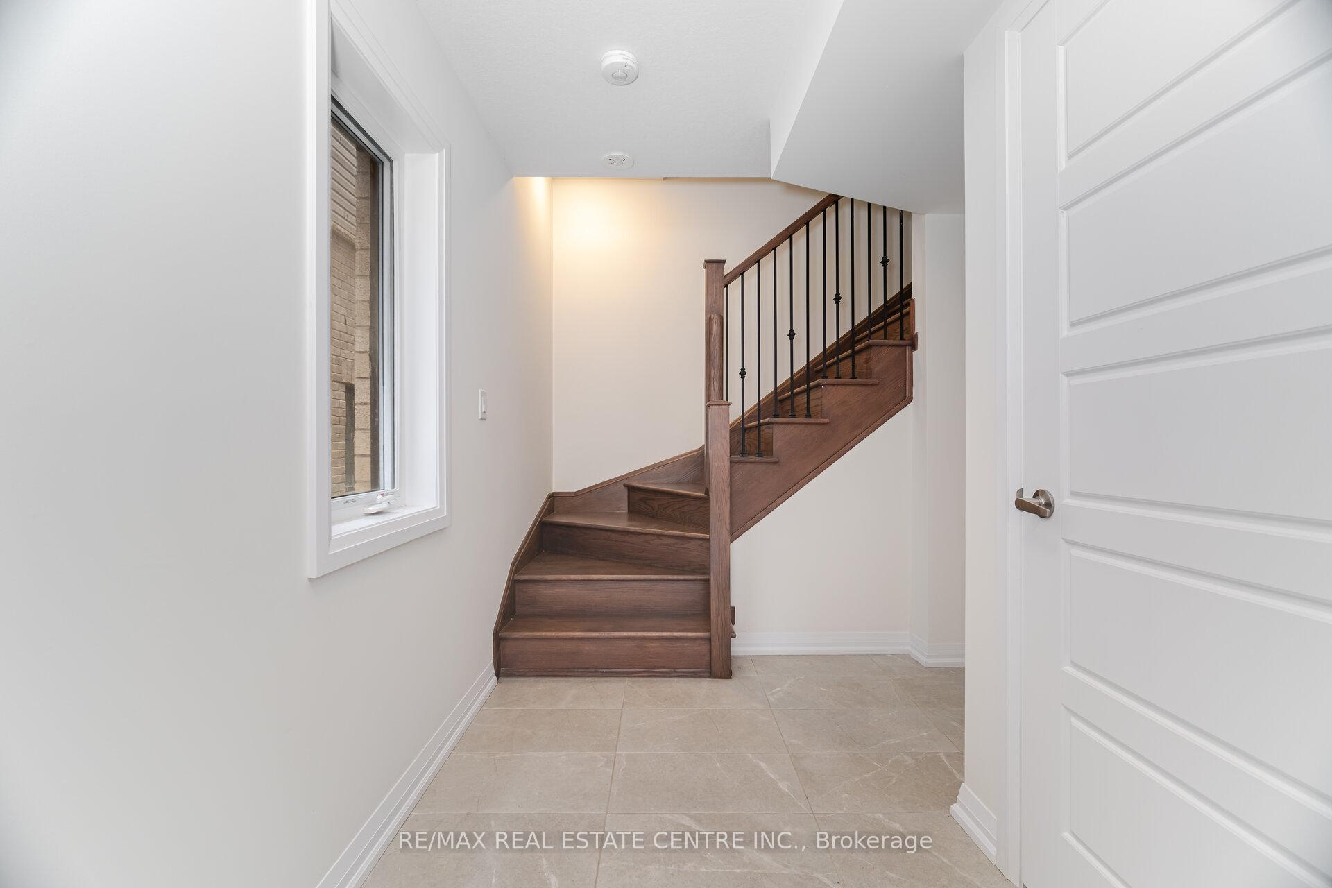 Photo 26 of 33 Granville Crescent, Haldimand — HOMEH