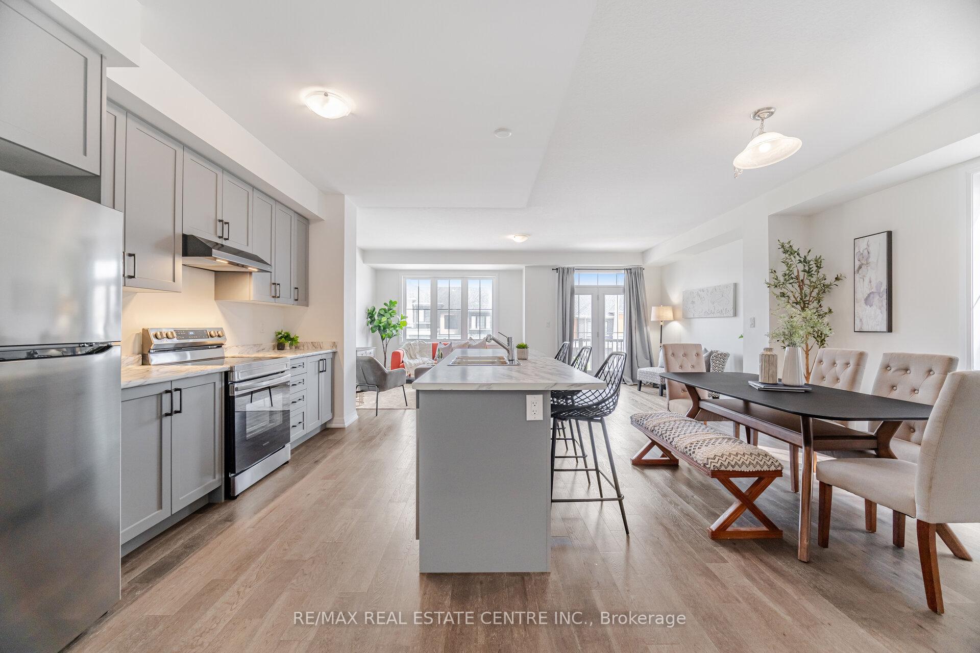 Photo 15 of 33 Granville Crescent, Haldimand — HOMEH