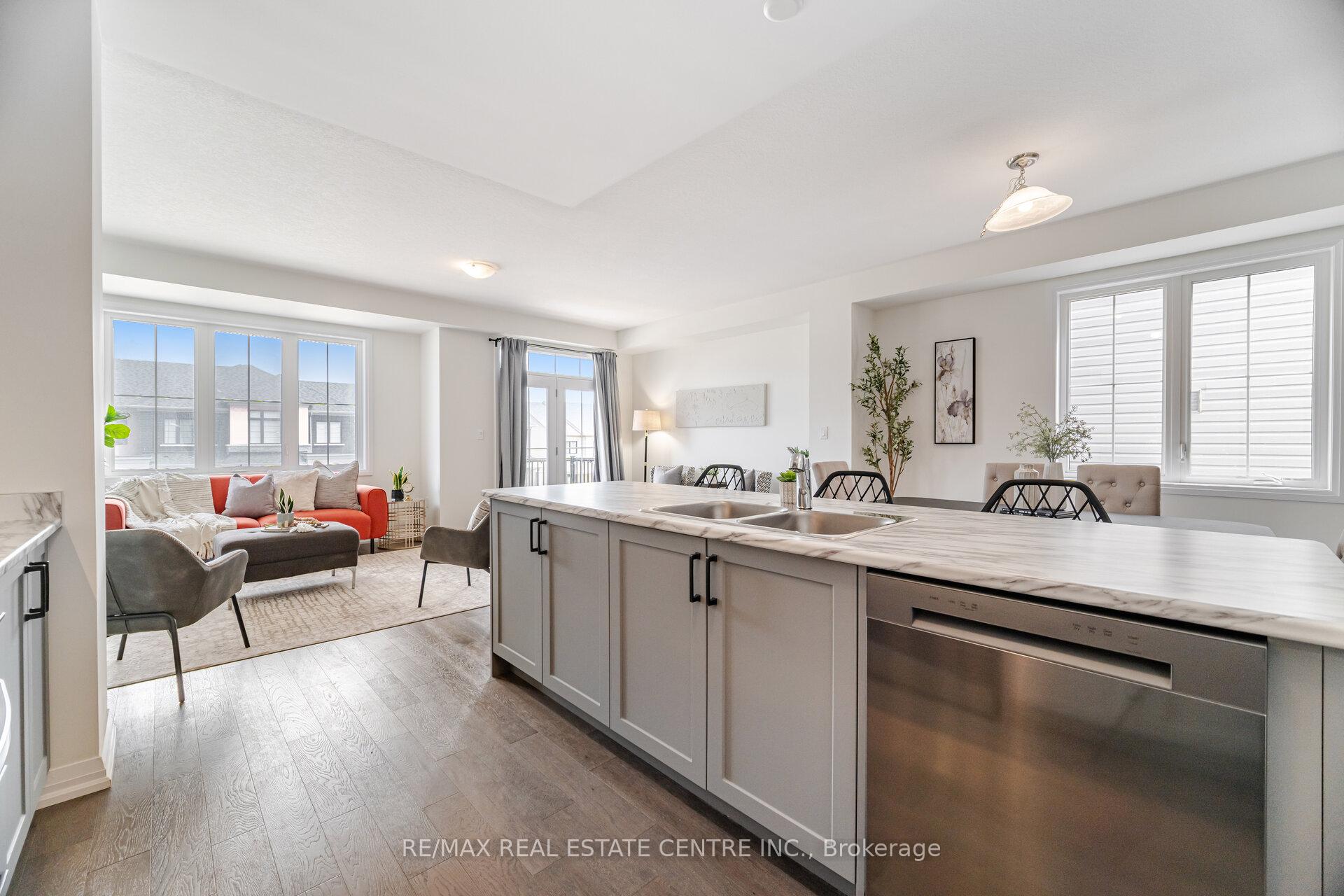 Photo 16 of 33 Granville Crescent, Haldimand — HOMEH