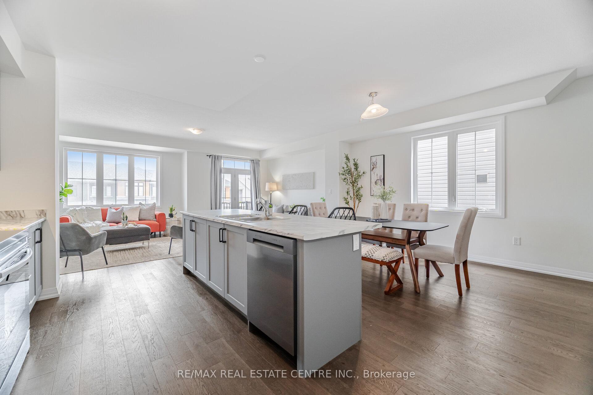 Photo 18 of 33 Granville Crescent, Haldimand — HOMEH