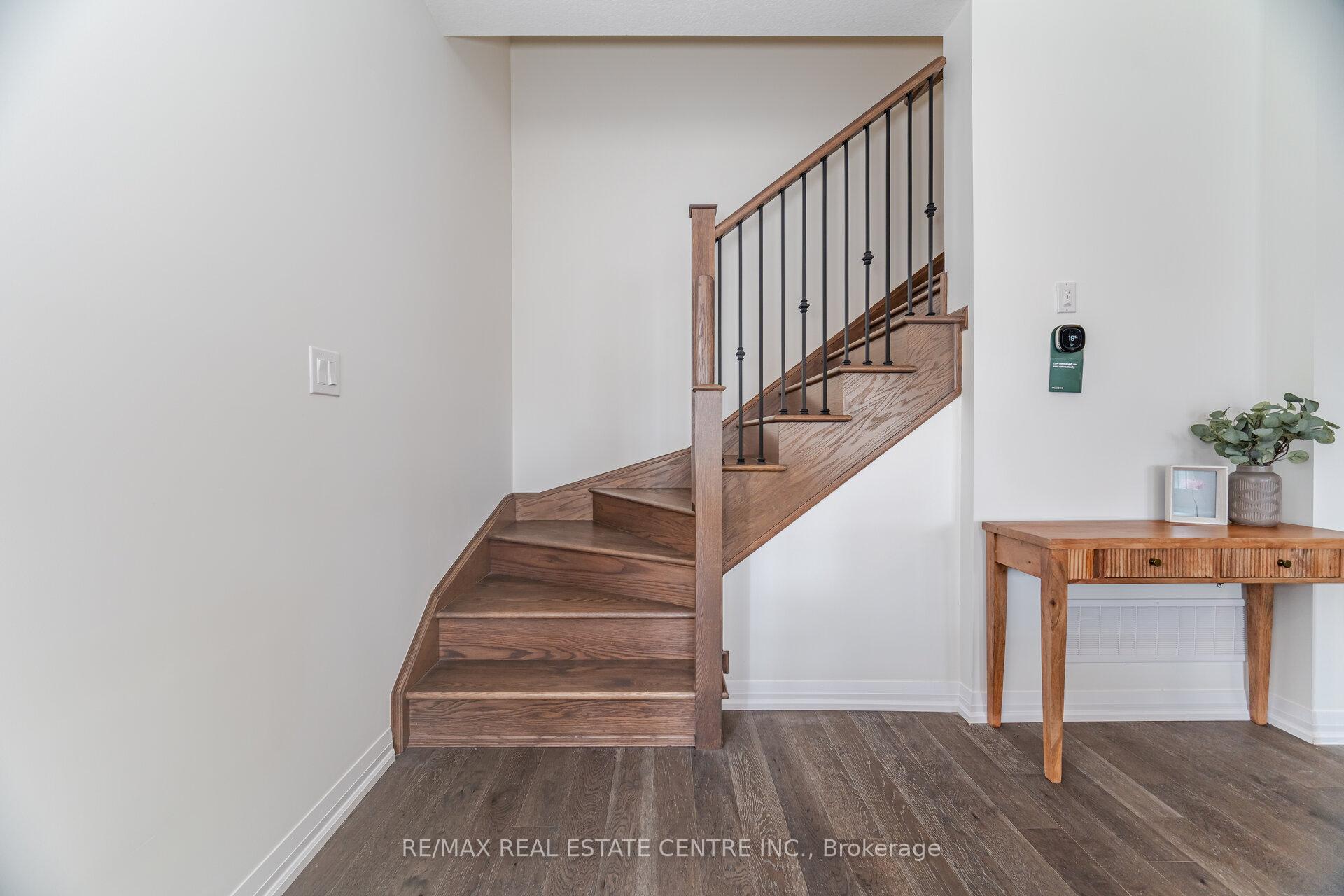 Photo 28 of 33 Granville Crescent, Haldimand — HOMEH