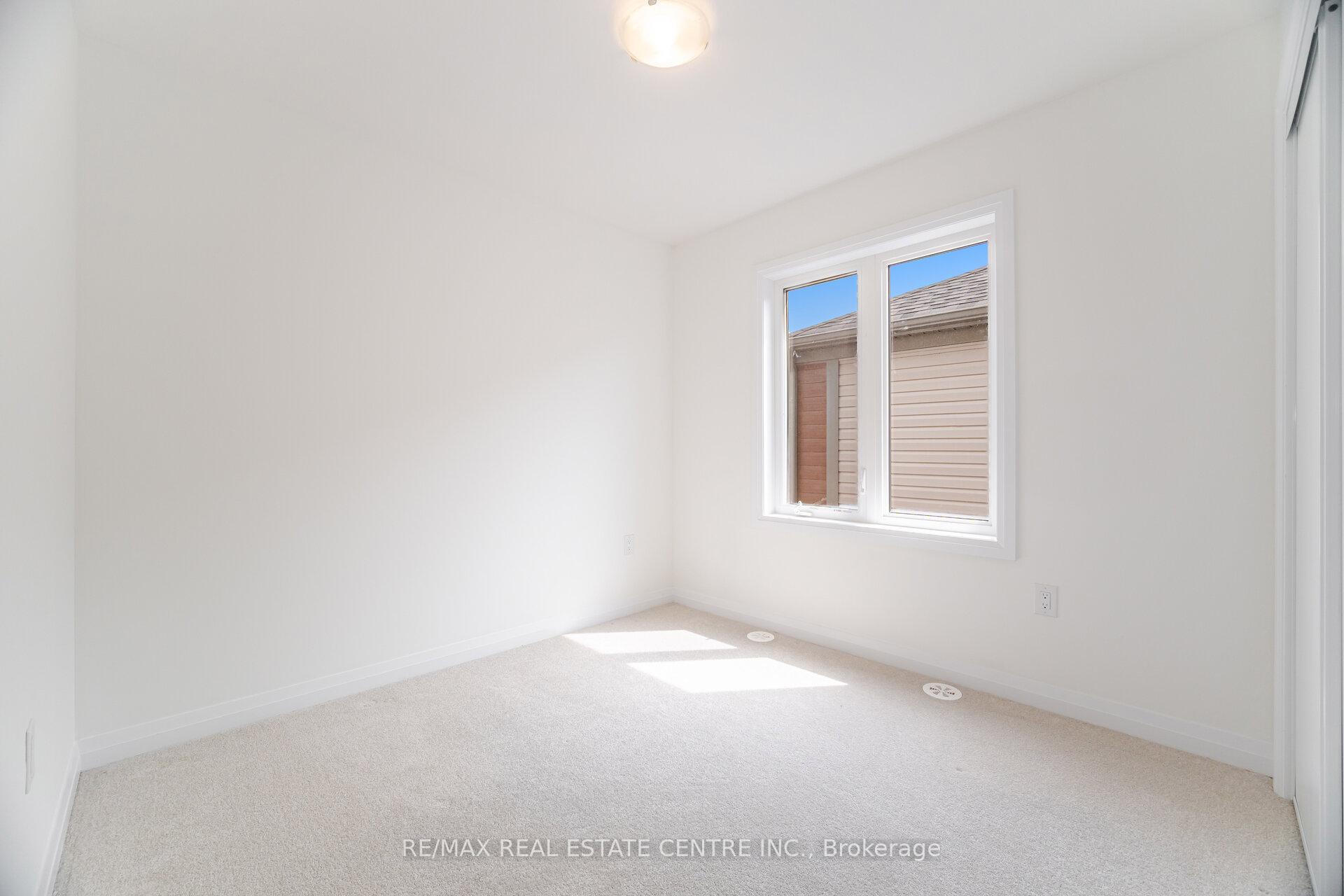 Photo 42 of 33 Granville Crescent, Haldimand — HOMEH