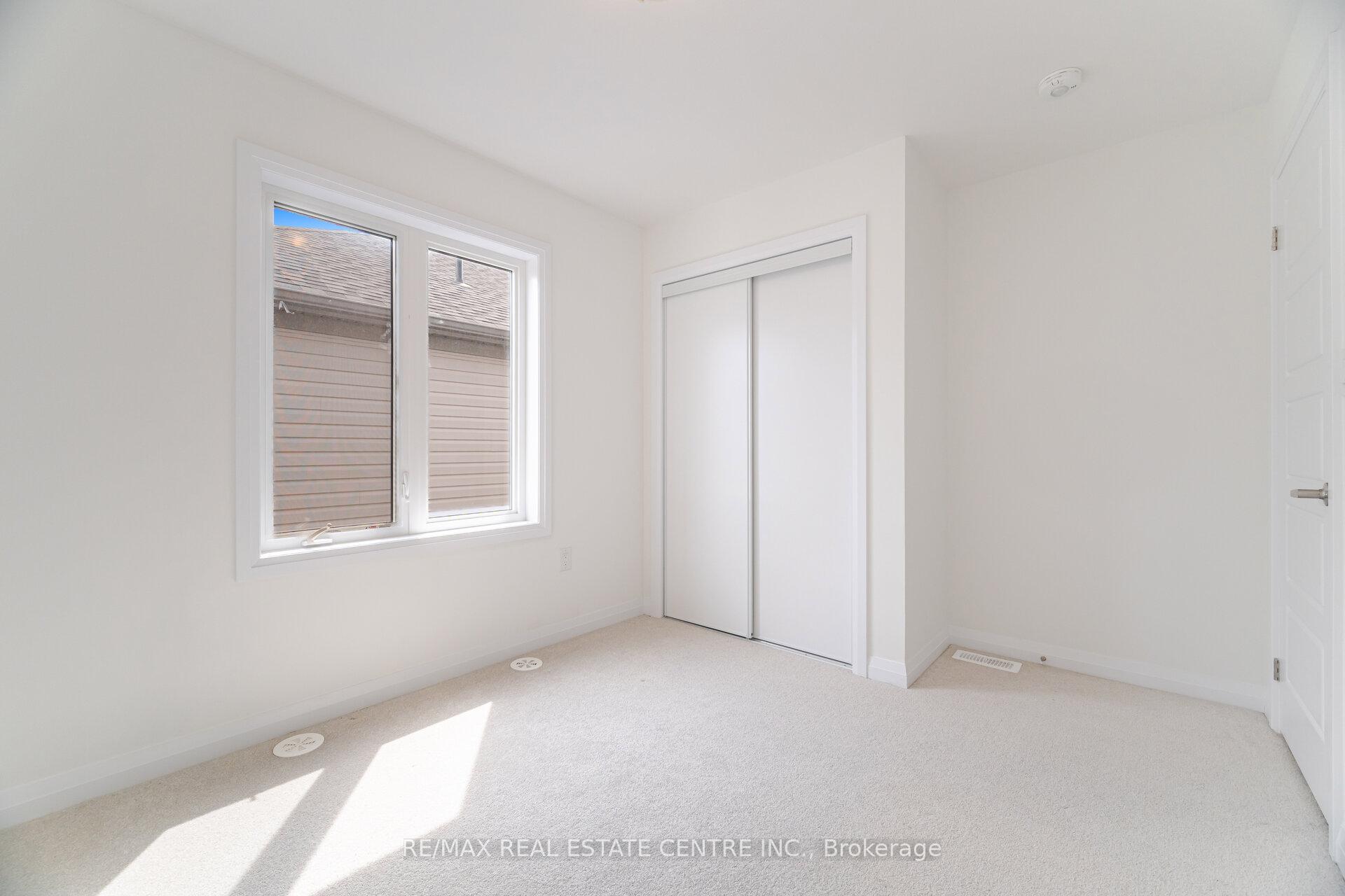 Photo 39 of 33 Granville Crescent, Haldimand — HOMEH