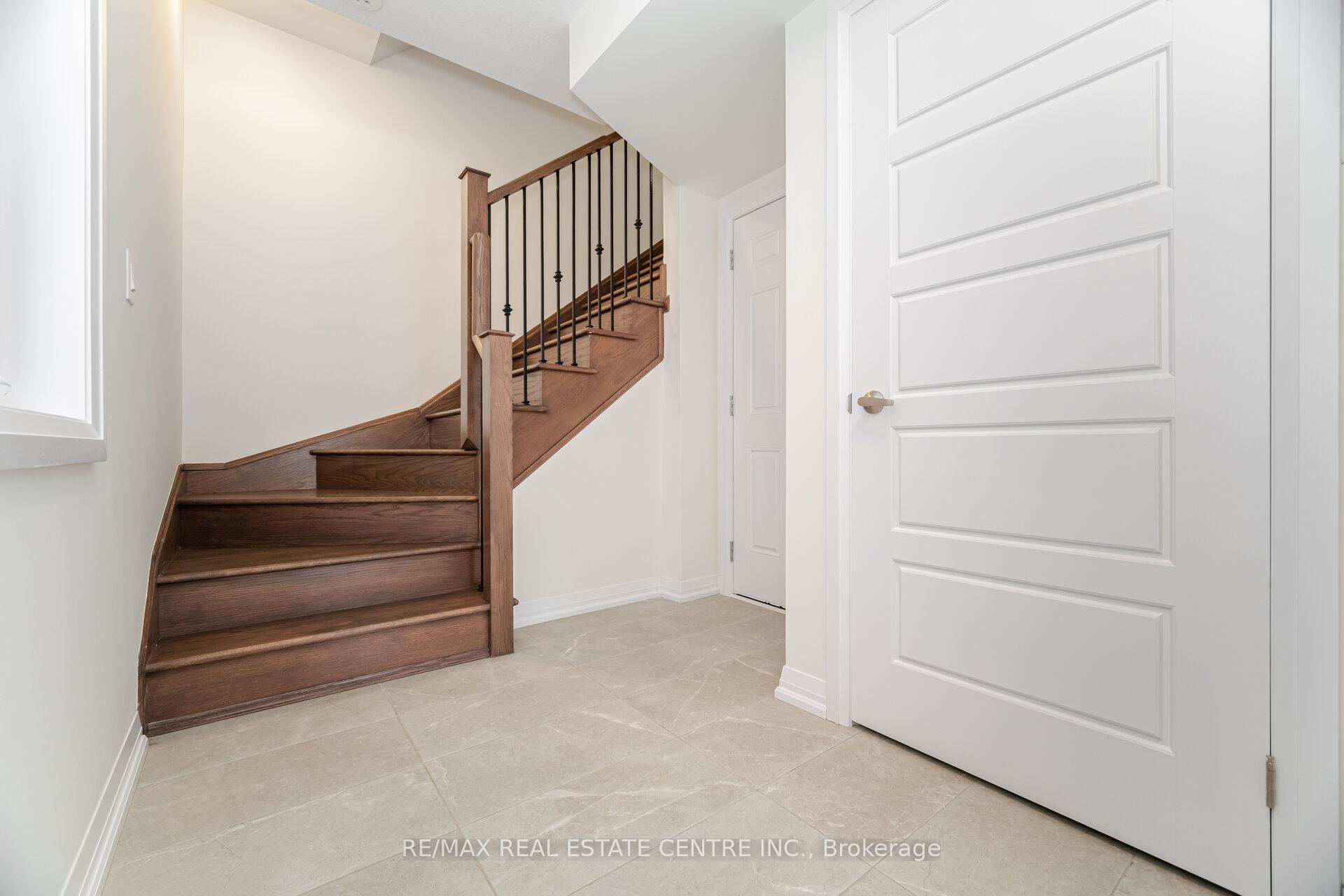 Photo 47 of 33 Granville Crescent, Haldimand — HOMEH