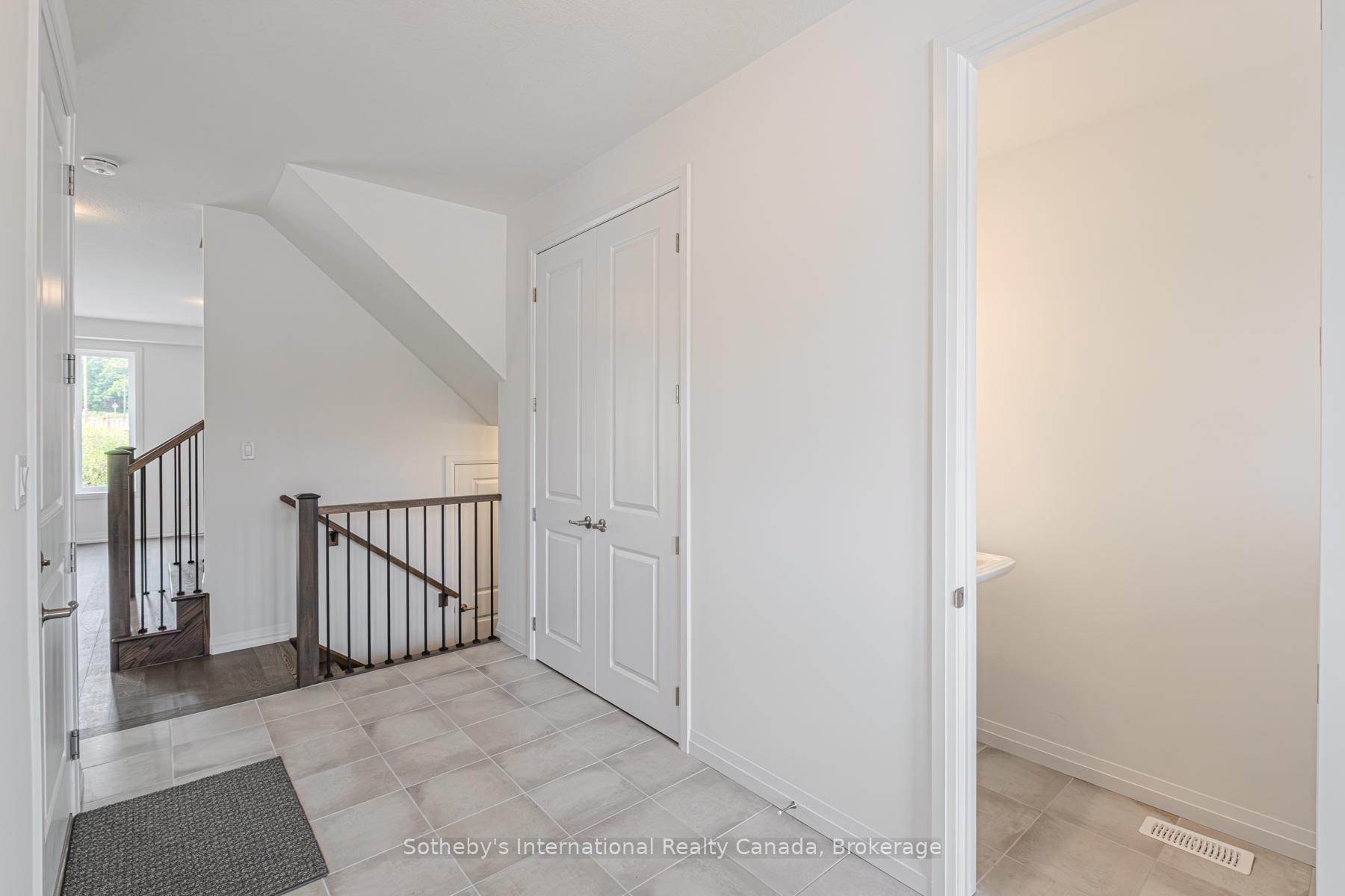 Photo 4 of 74 Ralph Newbrooke Circle, Brant, Paris — HOMEH