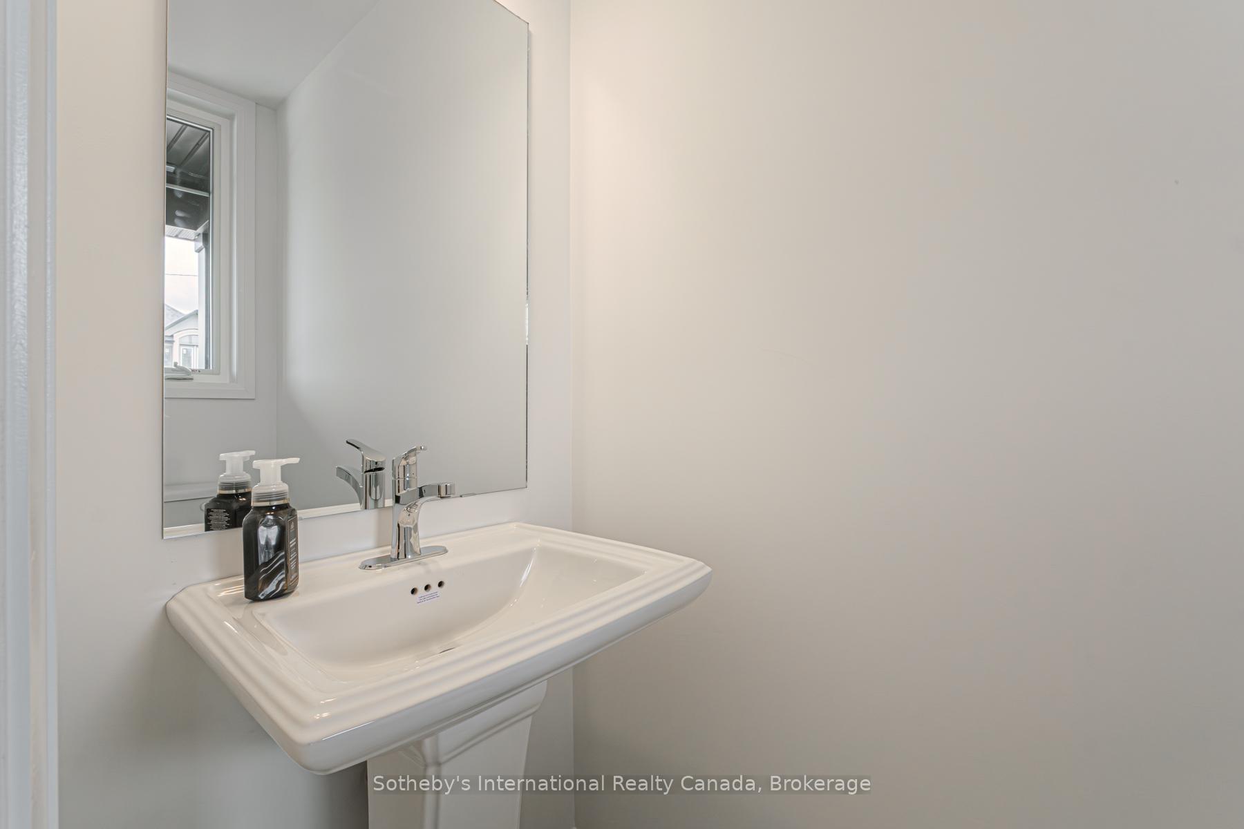 Photo 12 of 74 Ralph Newbrooke Circle, Brant, Paris — HOMEH