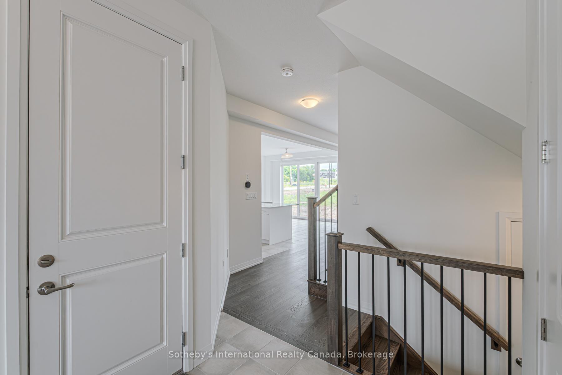 Photo 2 of 74 Ralph Newbrooke Circle, Brant, Paris — HOMEH