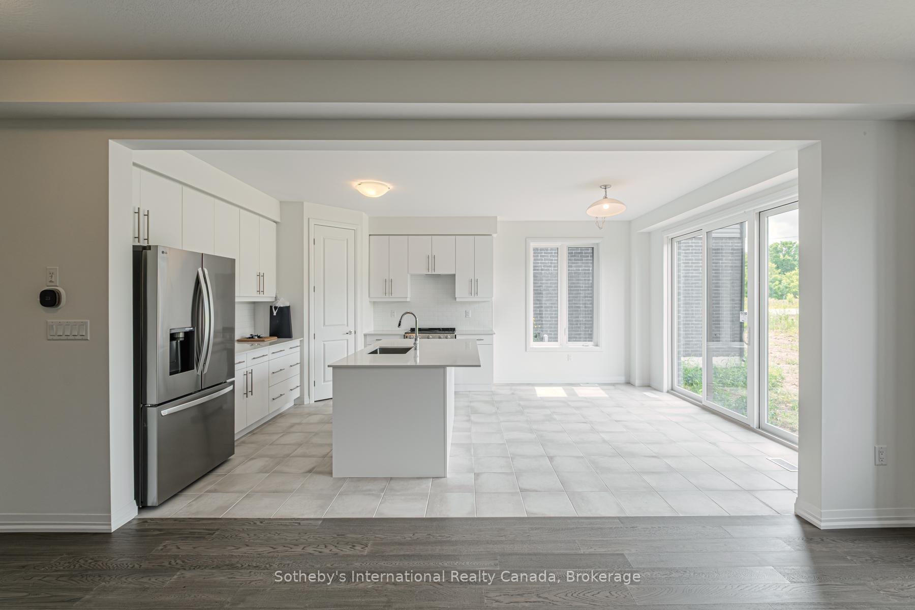 Photo 5 of 74 Ralph Newbrooke Circle, Brant, Paris — HOMEH