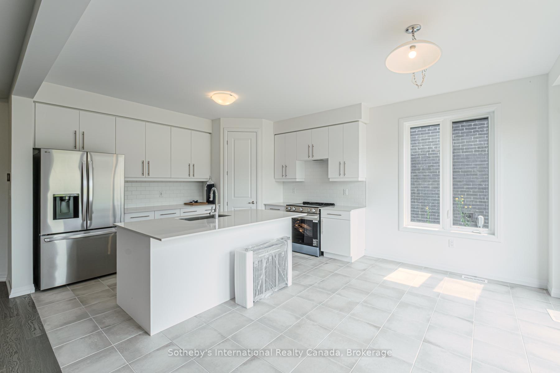 Photo 6 of 74 Ralph Newbrooke Circle, Brant, Paris — HOMEH