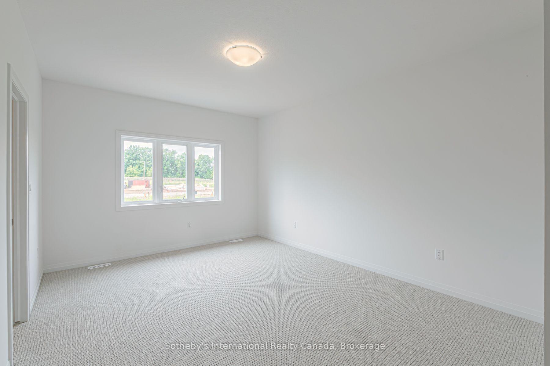 Photo 13 of 74 Ralph Newbrooke Circle, Brant, Paris — HOMEH
