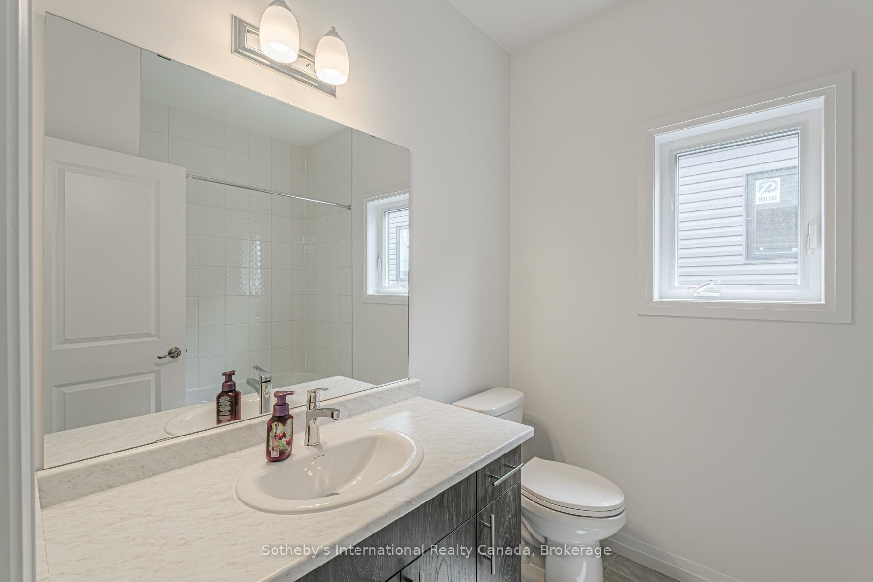 Photo 37 of 74 Ralph Newbrooke Circle, Brant, Paris — HOMEH