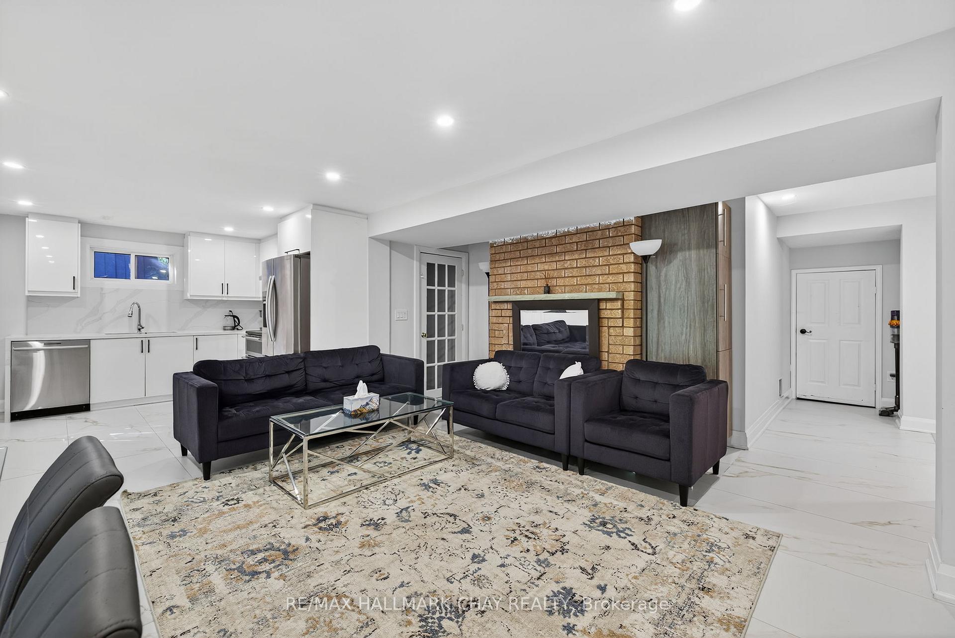Photo 5 of Unit Lower, 10 Tribblings Crescent, Kitchener, Pioneer Park — HOMEH