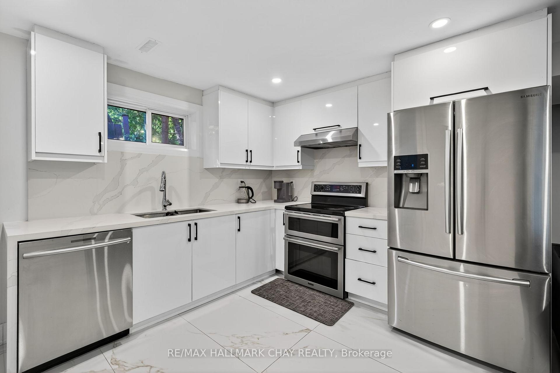Photo 2 of Unit Lower, 10 Tribblings Crescent, Kitchener, Pioneer Park — HOMEH