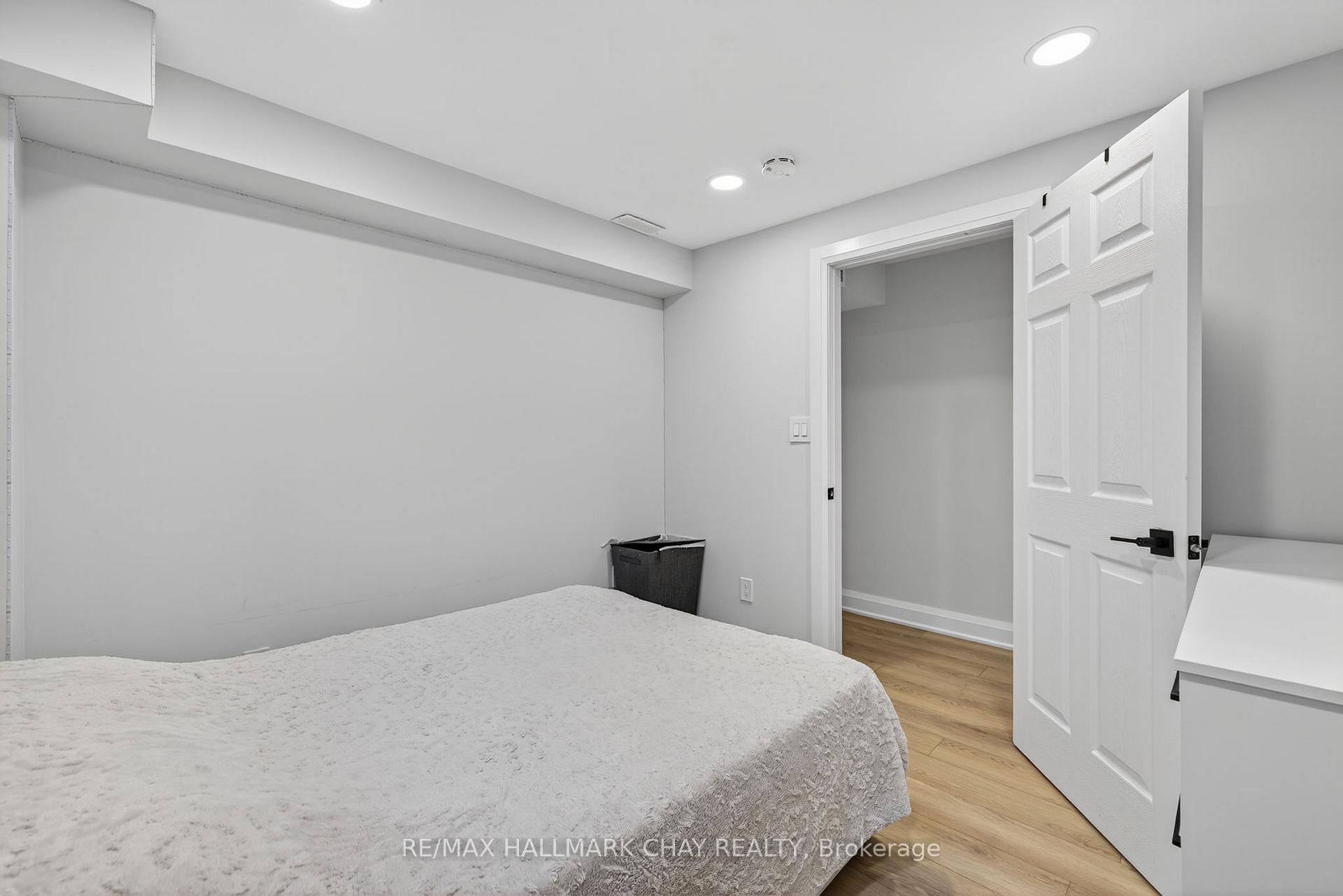 Photo 3 of Unit Lower, 10 Tribblings Crescent, Kitchener, Pioneer Park — HOMEH
