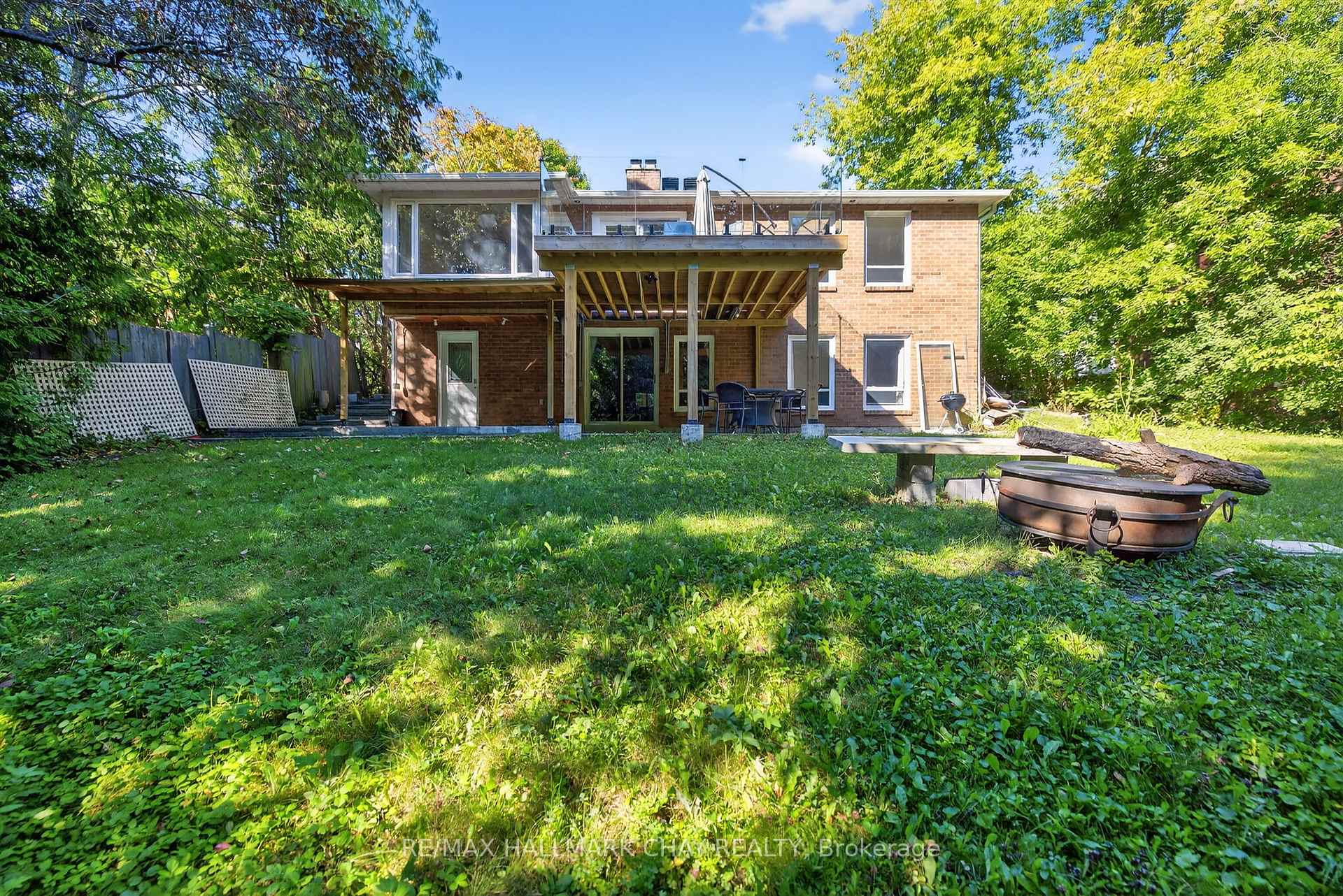 Photo 6 of Unit Lower, 10 Tribblings Crescent, Kitchener, Pioneer Park — HOMEH
