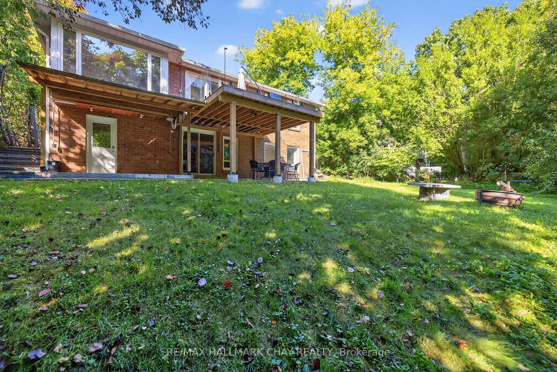 Photo 15 of Unit Lower, 10 Tribblings Crescent, Kitchener, Pioneer Park — HOMEH