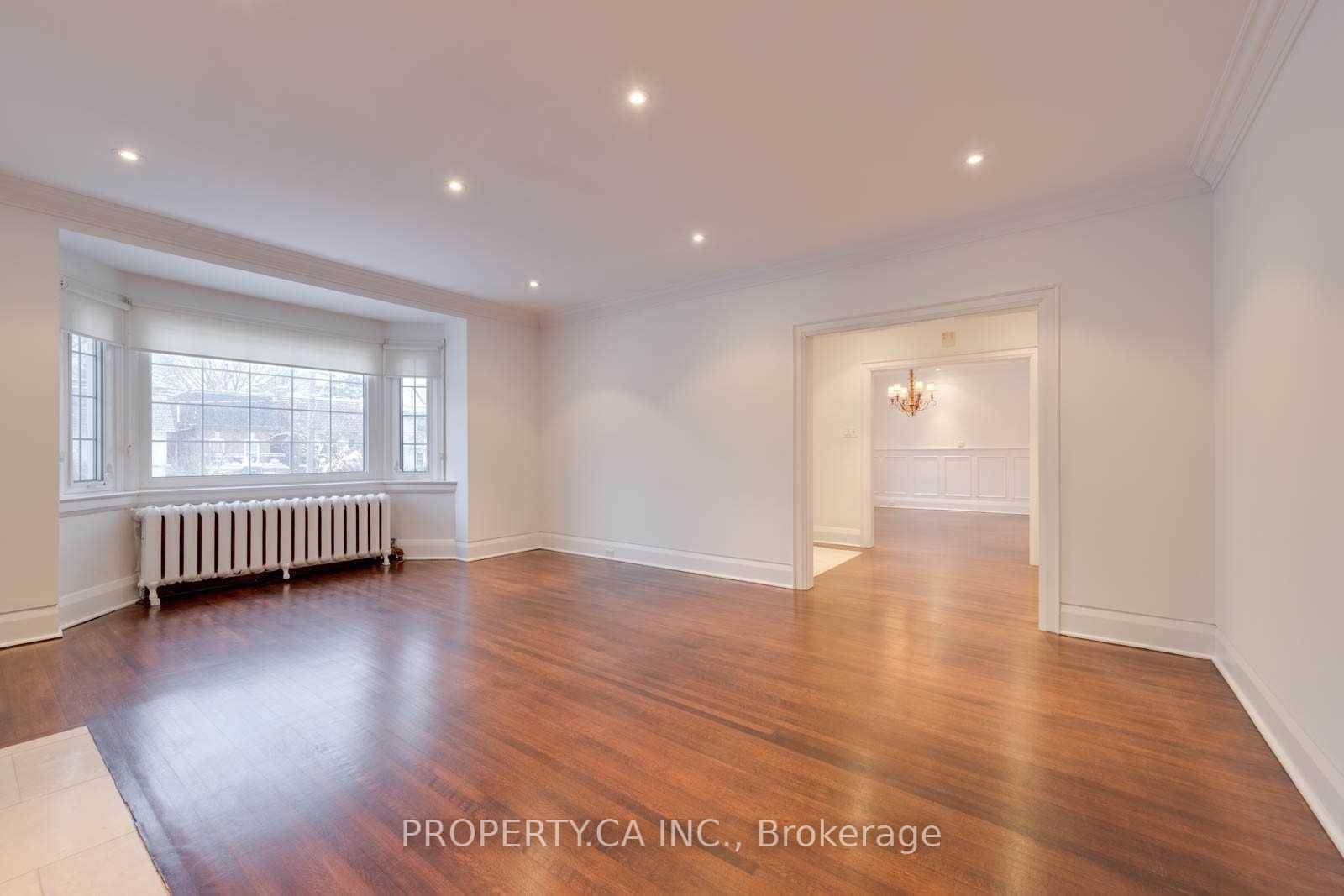 Photo 3 of Unit Main, 460 Oriole Parkway, Toronto, Yonge-Eglinton — HOMEH