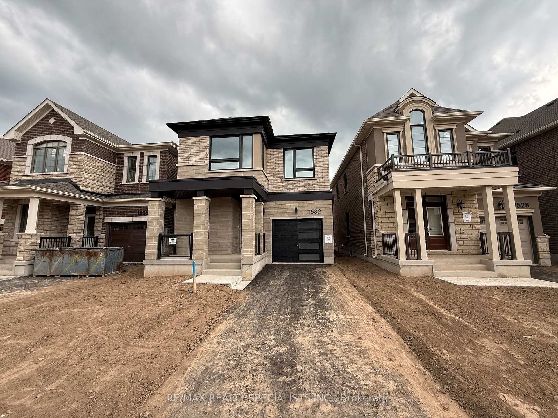 Photo 1 of 1532 Rothbury Crescent, Milton, Bowes — HOMEH