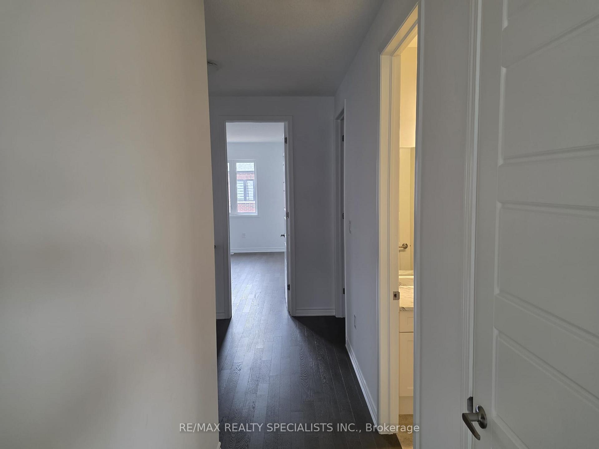 Photo 8 of 1532 Rothbury Crescent, Milton, Bowes — HOMEH