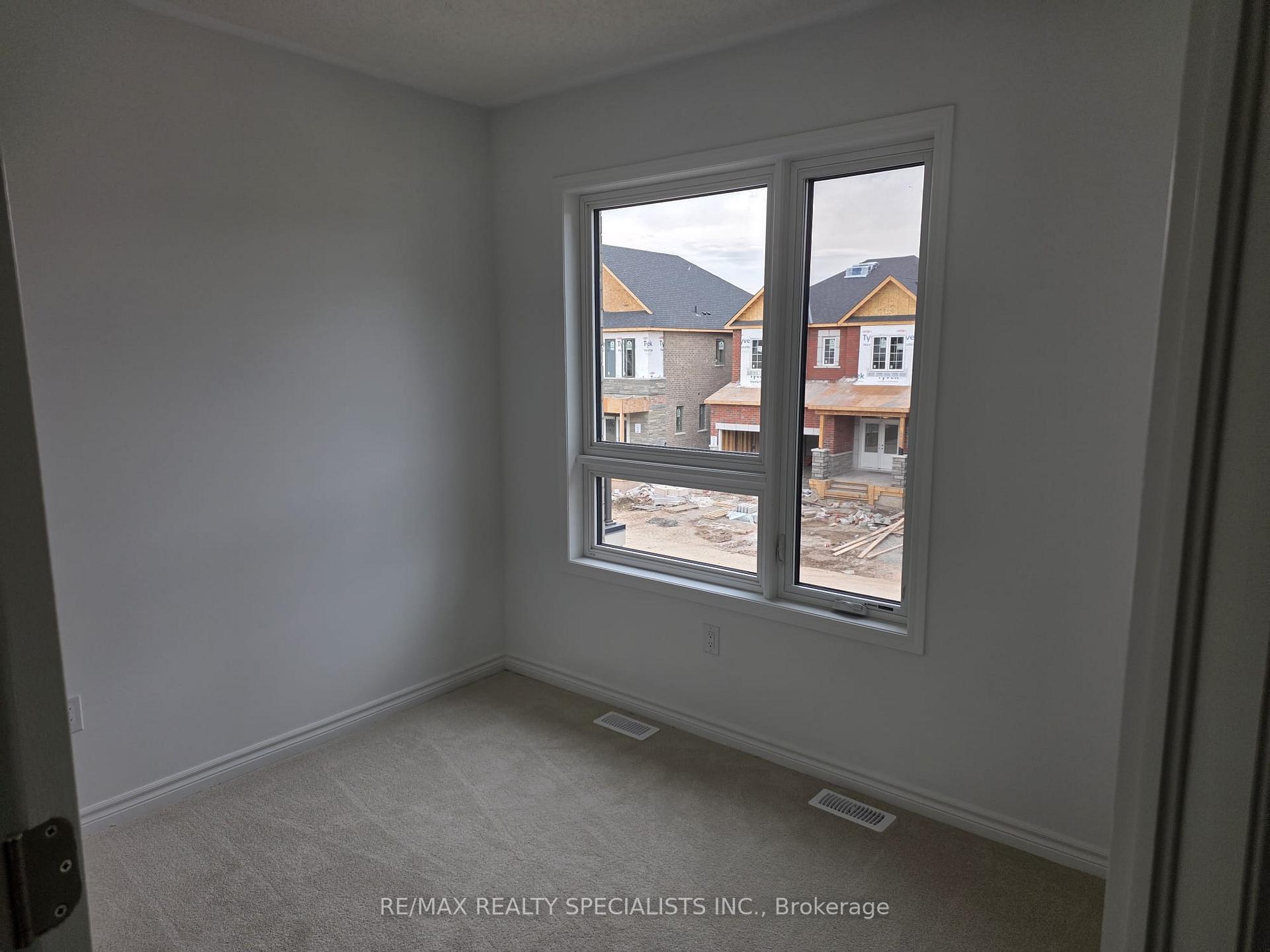 Photo 10 of 1532 Rothbury Crescent, Milton, Bowes — HOMEH