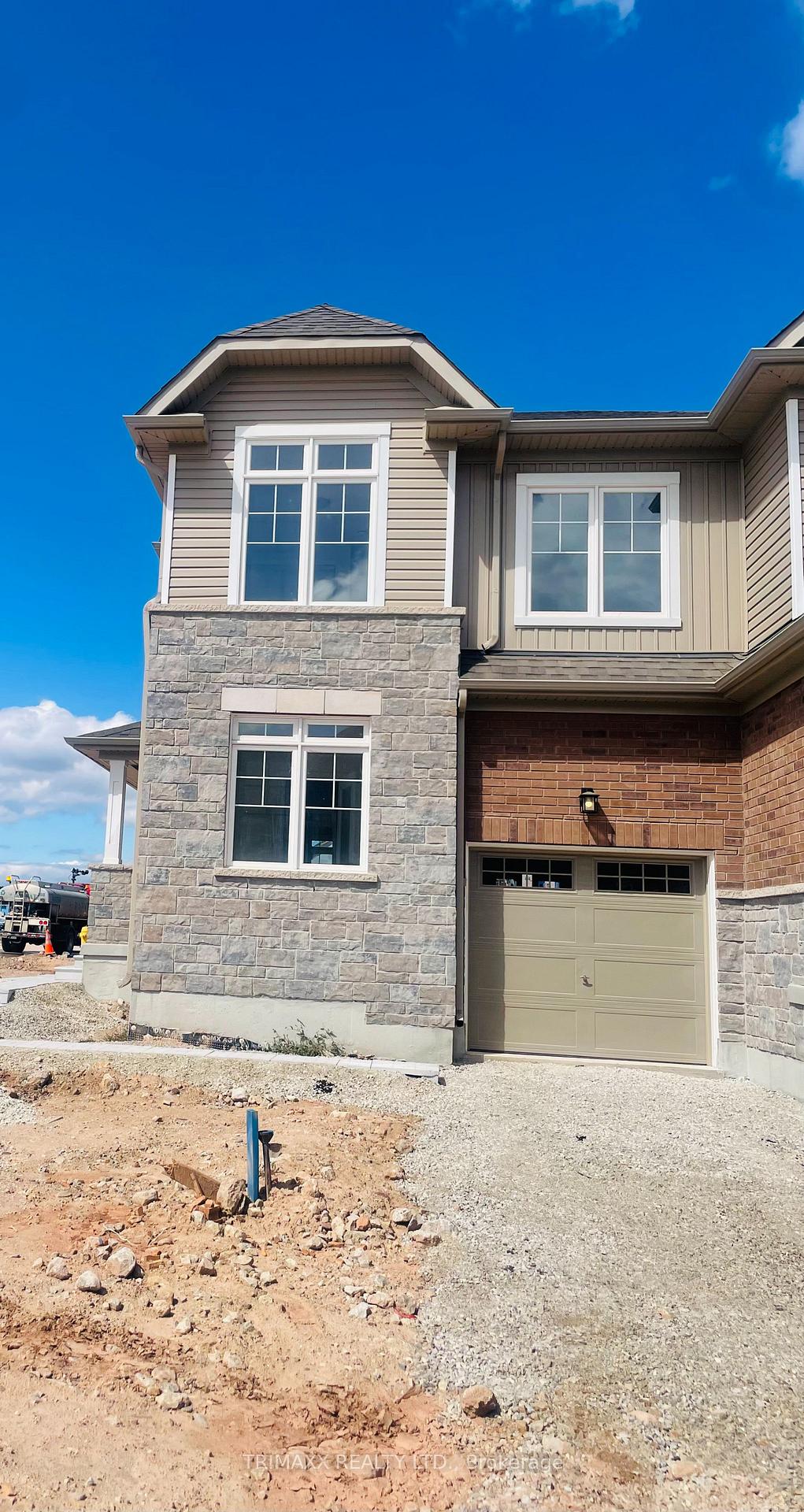 Photo 5 of 164 Mcgill Avenue, Kitchener, Mill Courtland Woodside Park — HOMEH