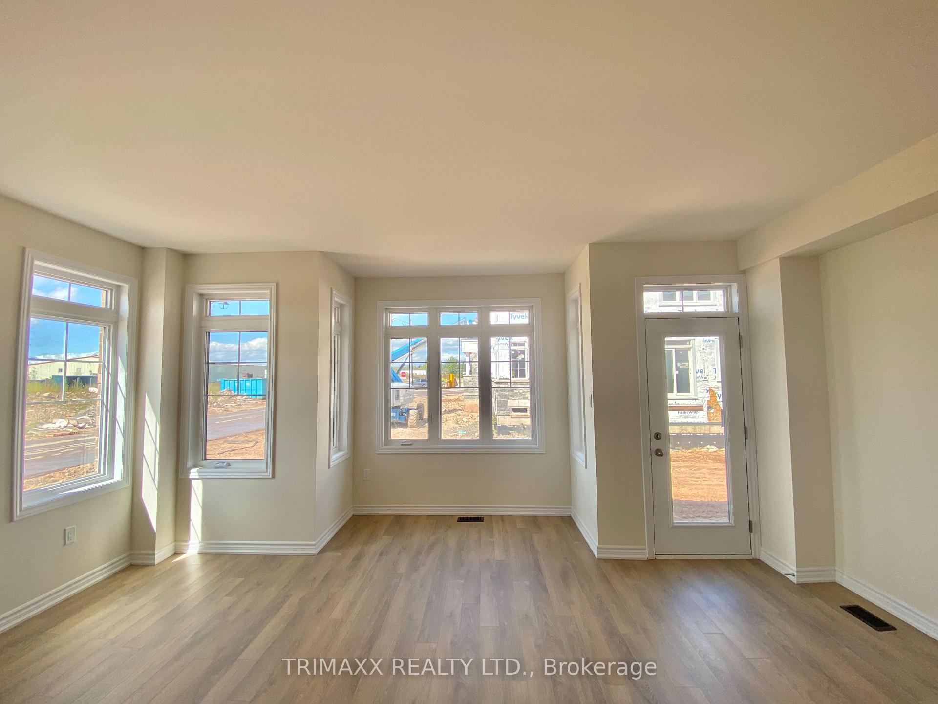 Photo 13 of 164 Mcgill Avenue, Kitchener, Mill Courtland Woodside Park — HOMEH