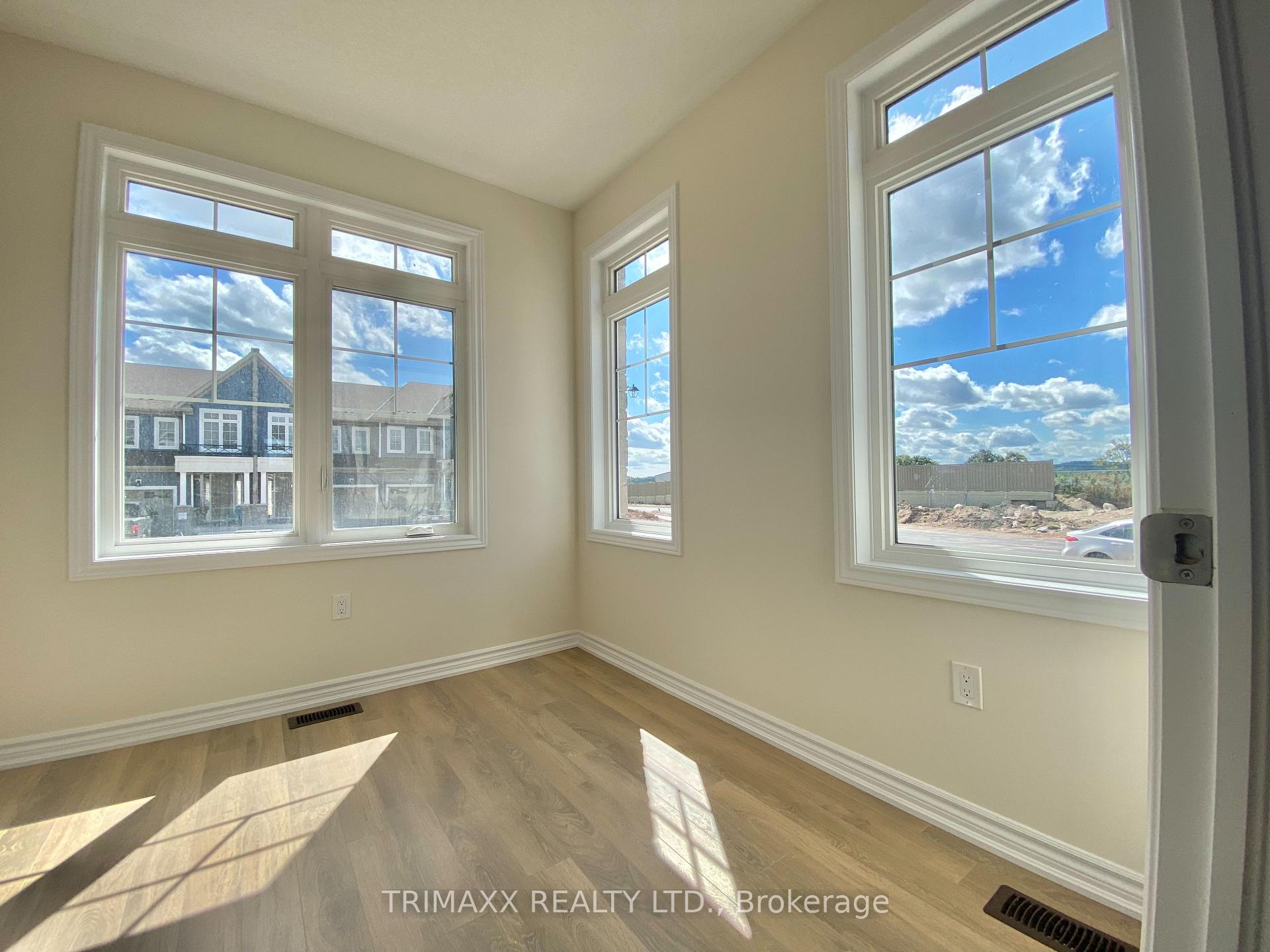 Photo 3 of 164 Mcgill Avenue, Kitchener, Mill Courtland Woodside Park — HOMEH