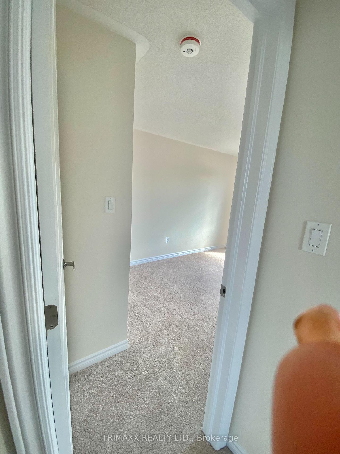 Photo 11 of 164 Mcgill Avenue, Kitchener, Mill Courtland Woodside Park — HOMEH