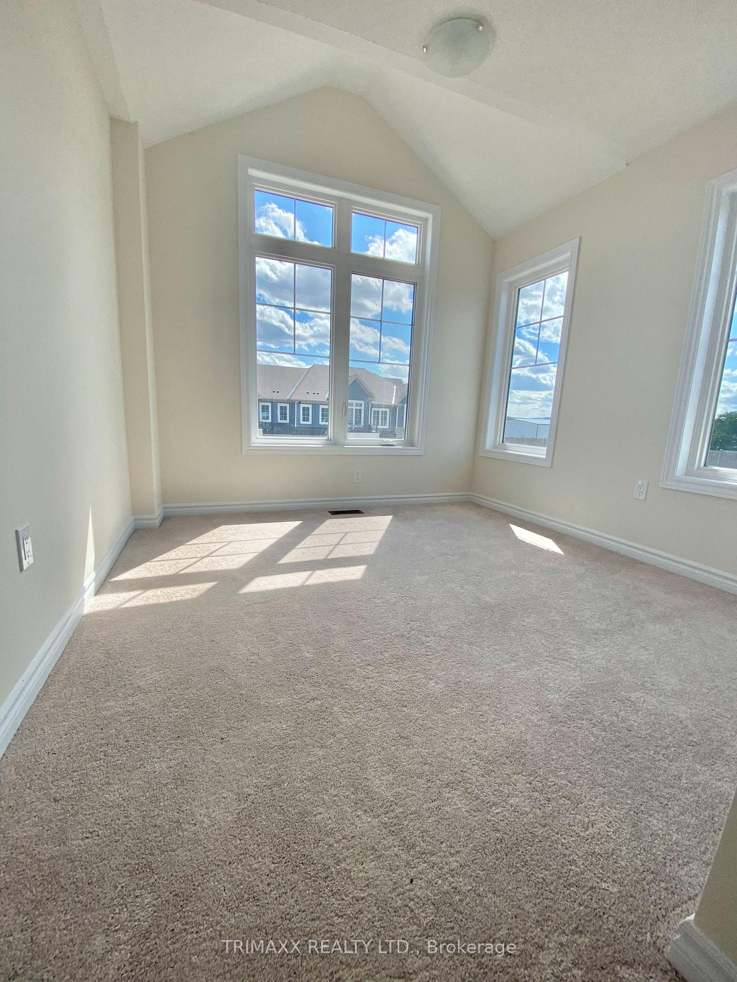 Photo 14 of 164 Mcgill Avenue, Kitchener, Mill Courtland Woodside Park — HOMEH