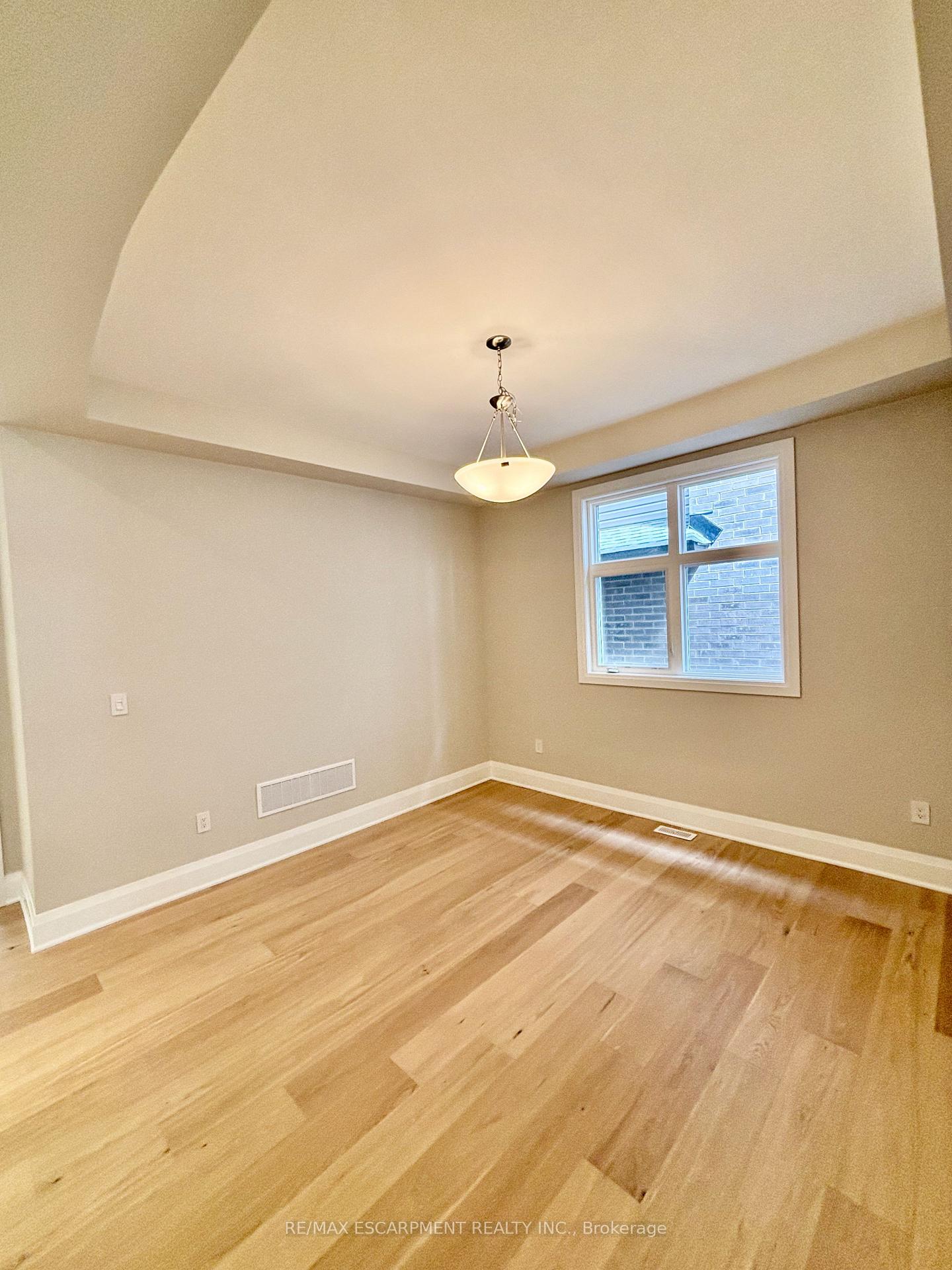 Photo 4 of 1247 Stirling Todd Terrace, Milton, Beaty — HOMEH