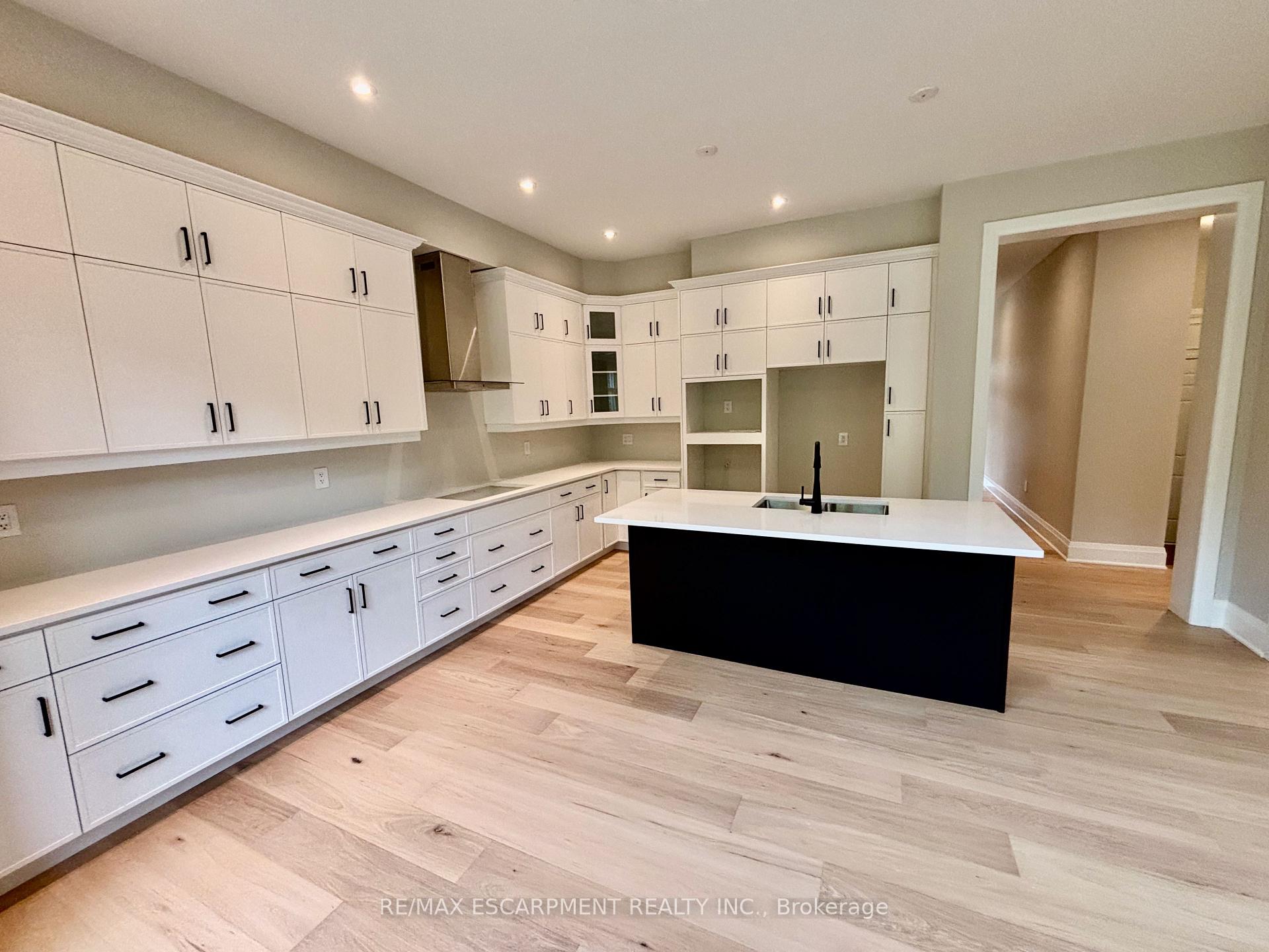 Photo 5 of 1247 Stirling Todd Terrace, Milton, Beaty — HOMEH